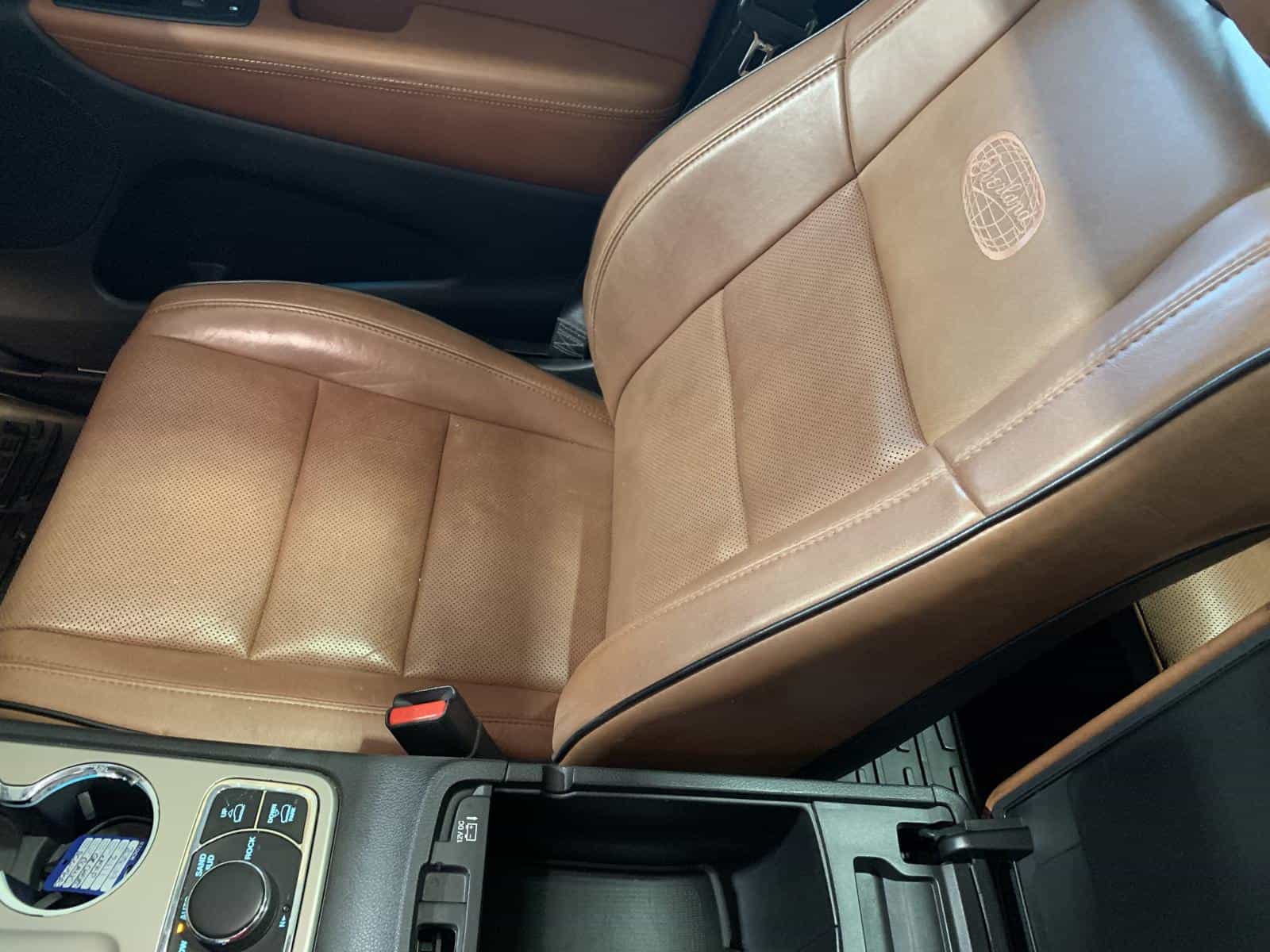 2011 Jeep Grand Cherokee Overland Overland - Image 25