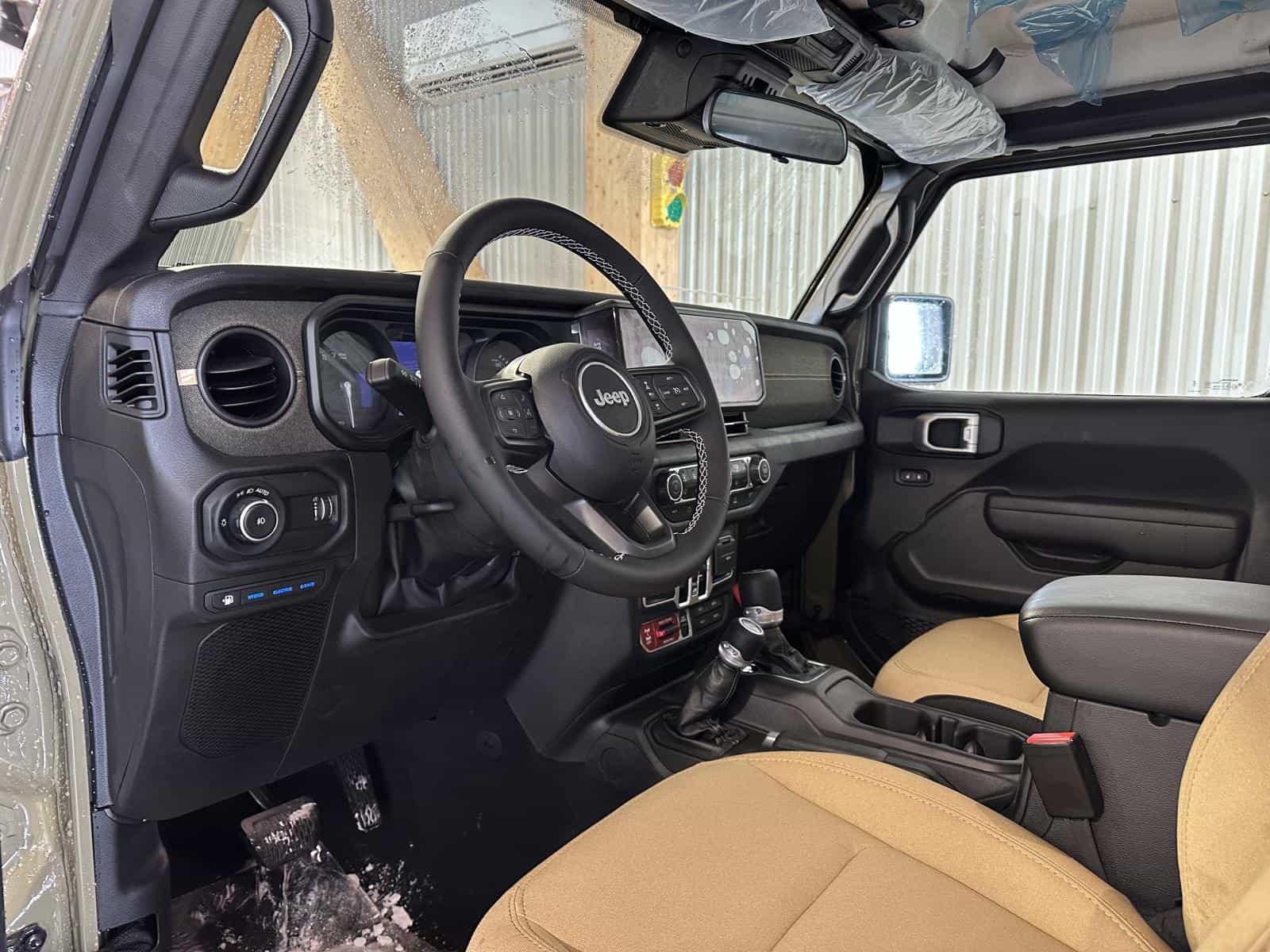 2025 Jeep Wrangler 4xe PHEV 4-Door Willys (29H) - Image 6