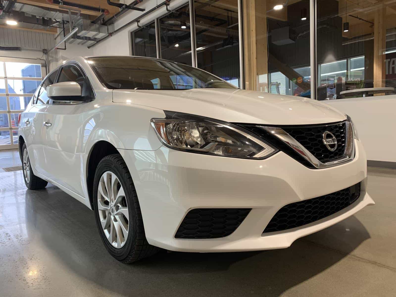 Image 1 Nissan SENTRA S/SV/SR/SL SV 2018