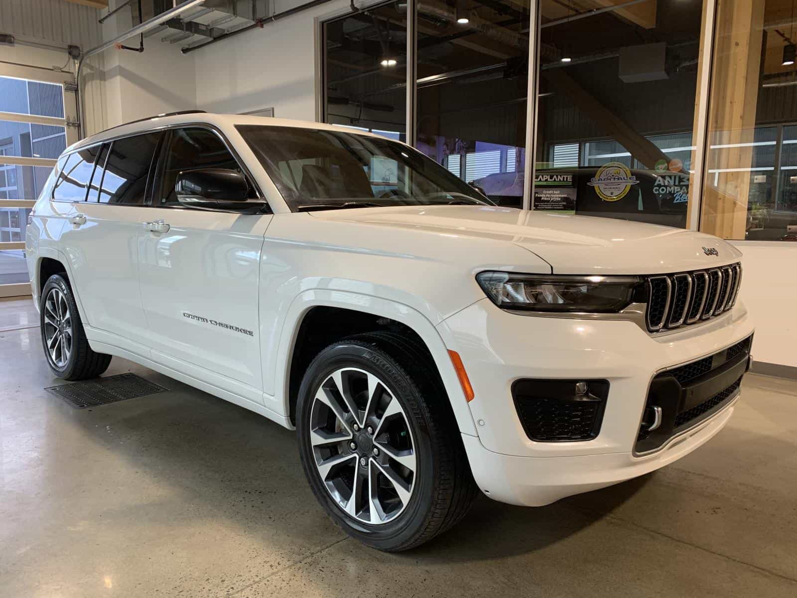 2021 Jeep Grand Cherokee L Overland Overland - Image 5