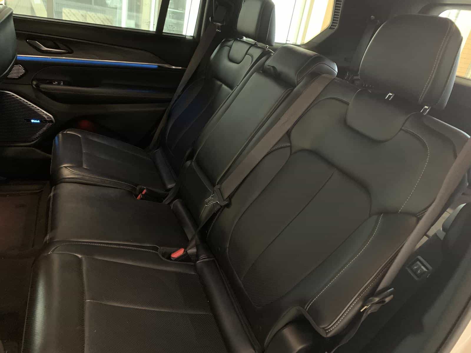 2021 Jeep Grand Cherokee L Overland Overland - Image 10