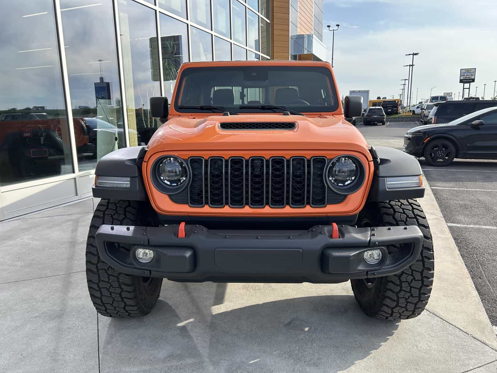 2025 Jeep Gladiator Mojave - Image 2