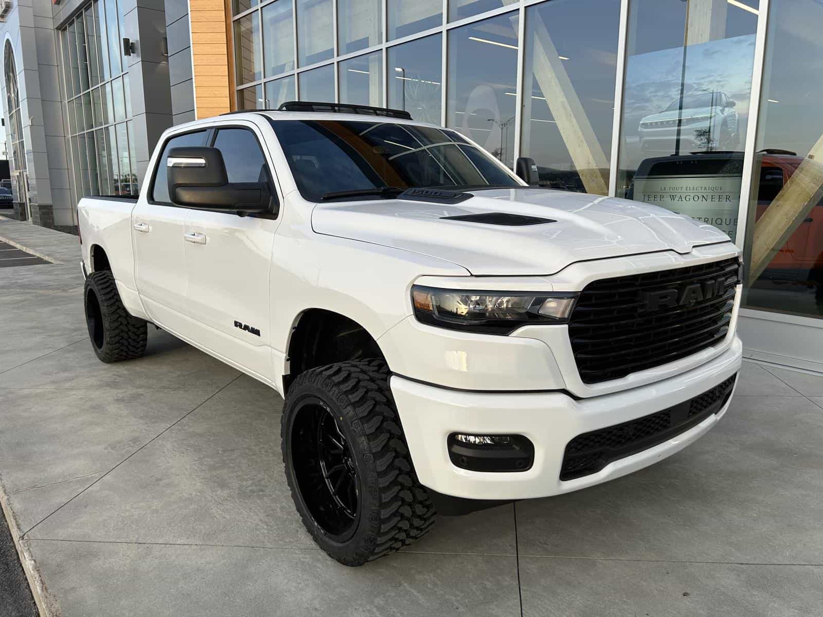 Image 3 RAM All-New 1500 Sport 2025