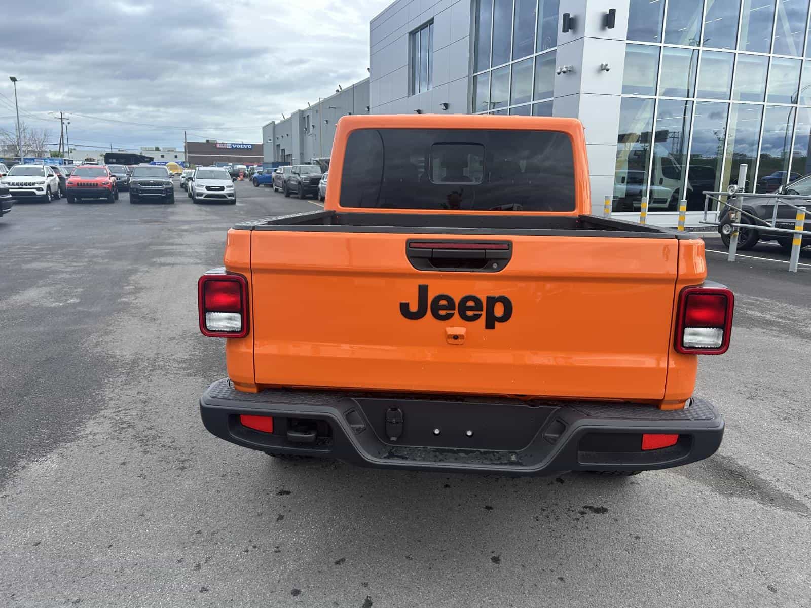 2025 Jeep Gladiator NightHawk - Image 5