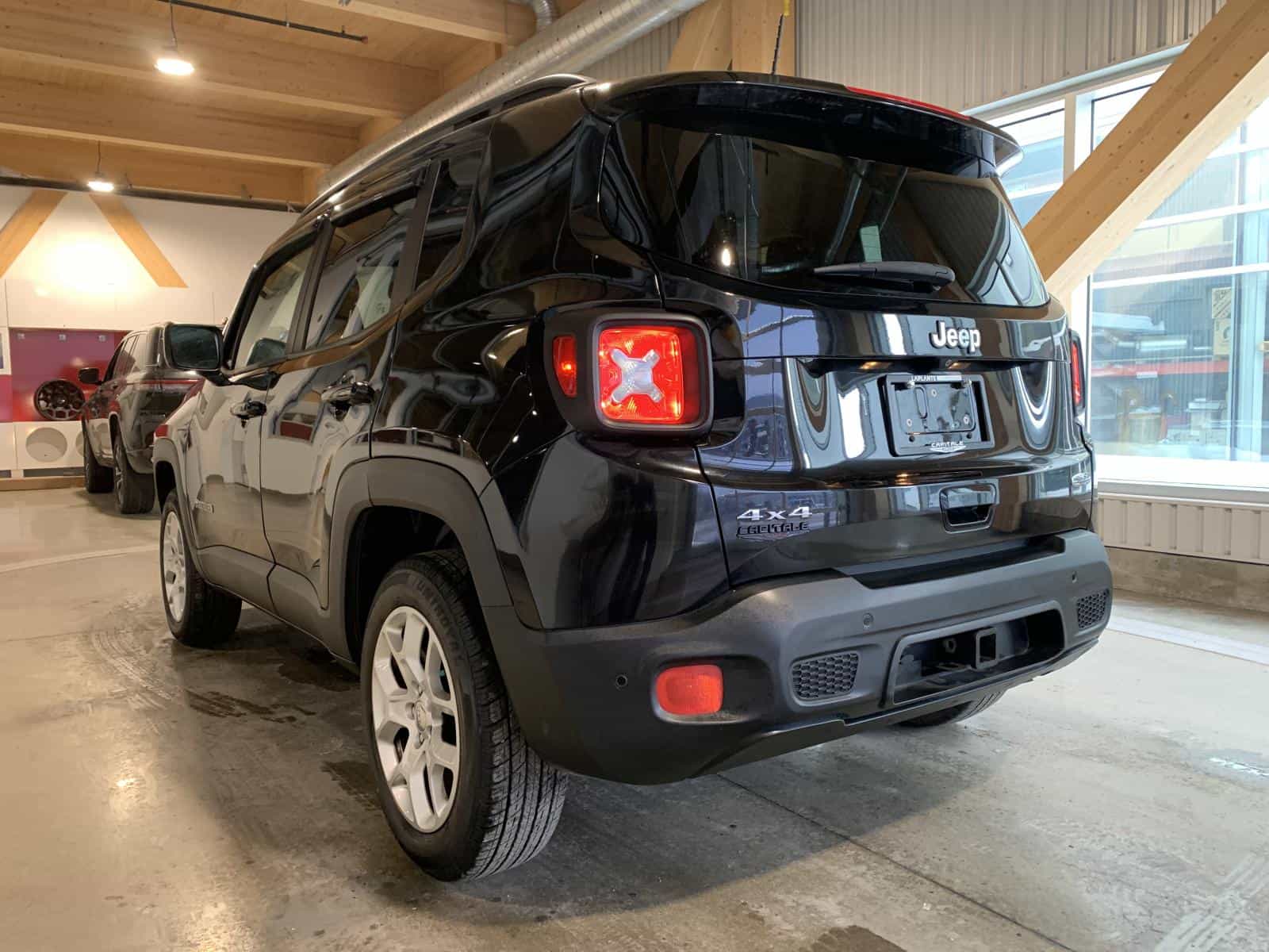 Image 3 Jeep Renegade North 2018