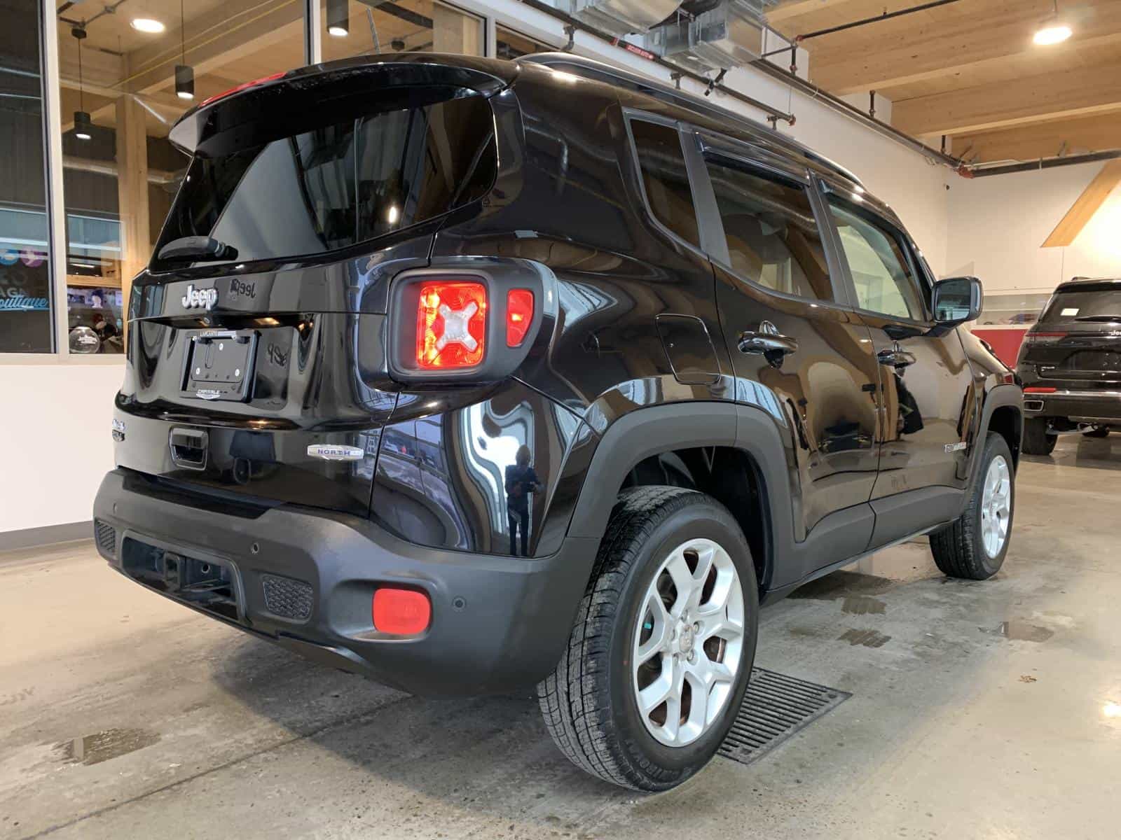 Image 5 Jeep Renegade North 2018