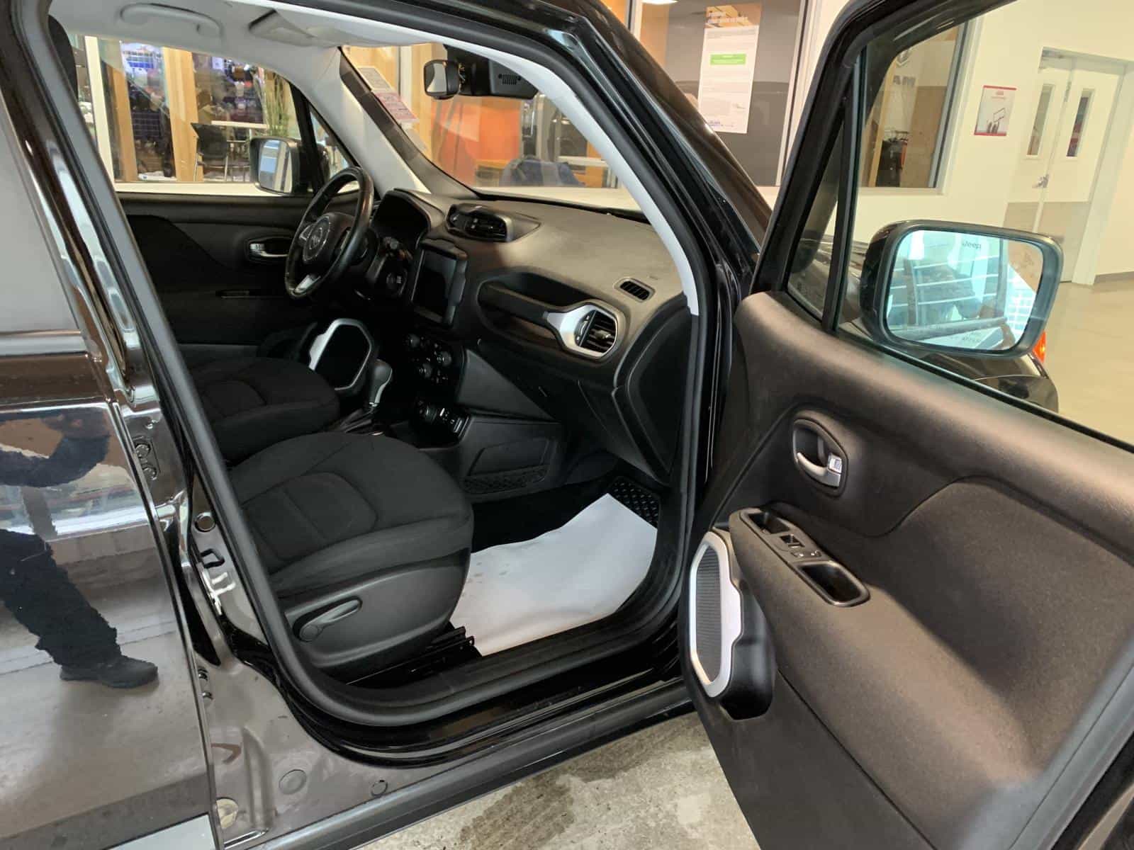 Image 9 Jeep Renegade North 2018