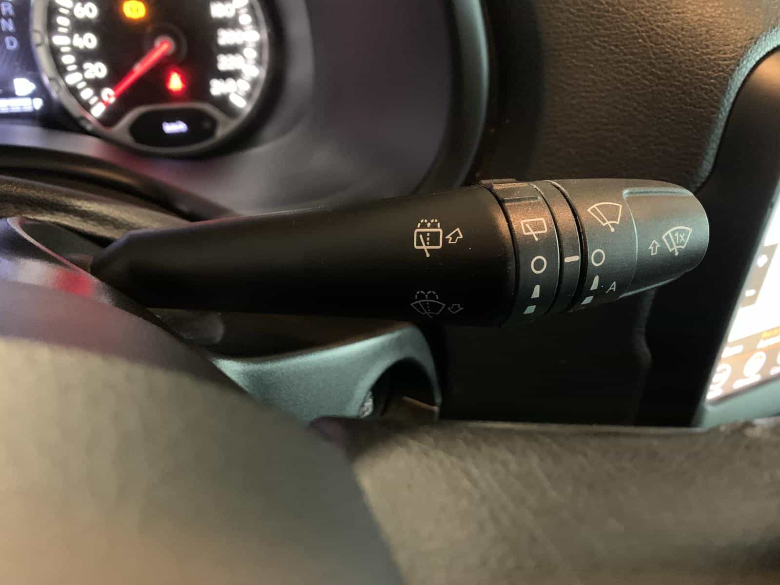 Image 23 Jeep Renegade North 2018