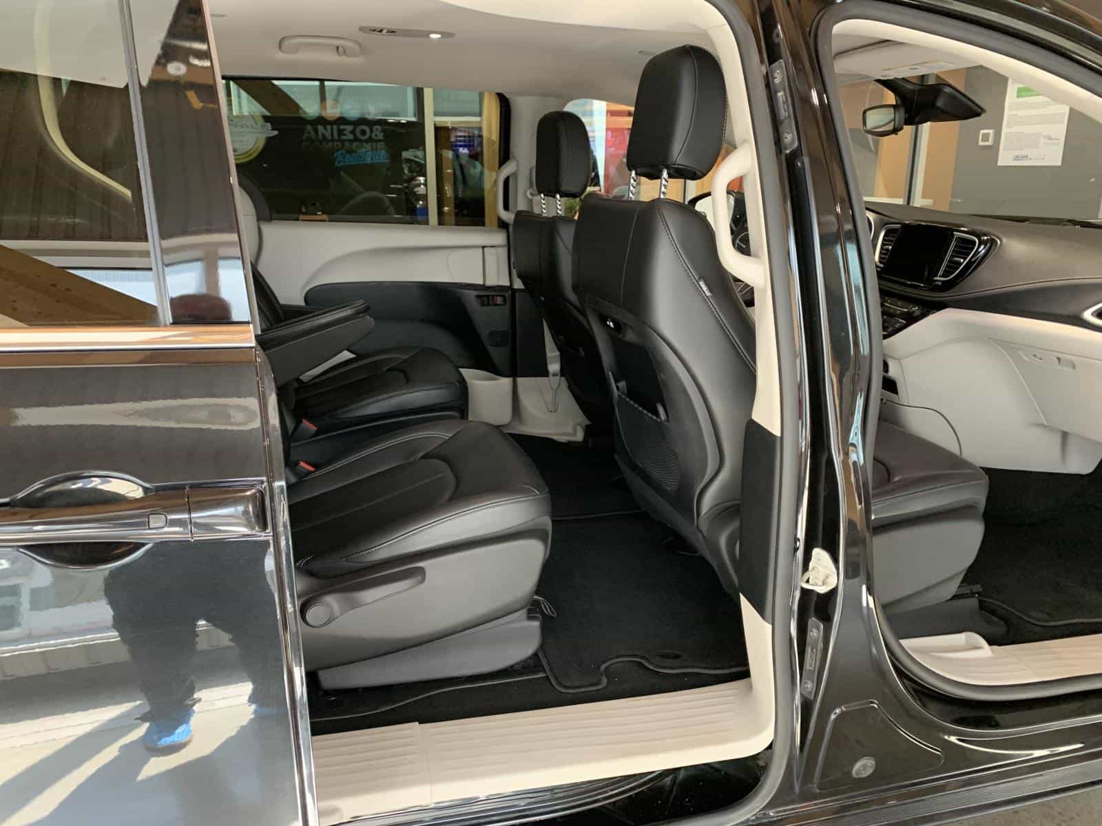 2023 Chrysler Pacifica Hybrid Touring L Hybrid Touring L - Image 7