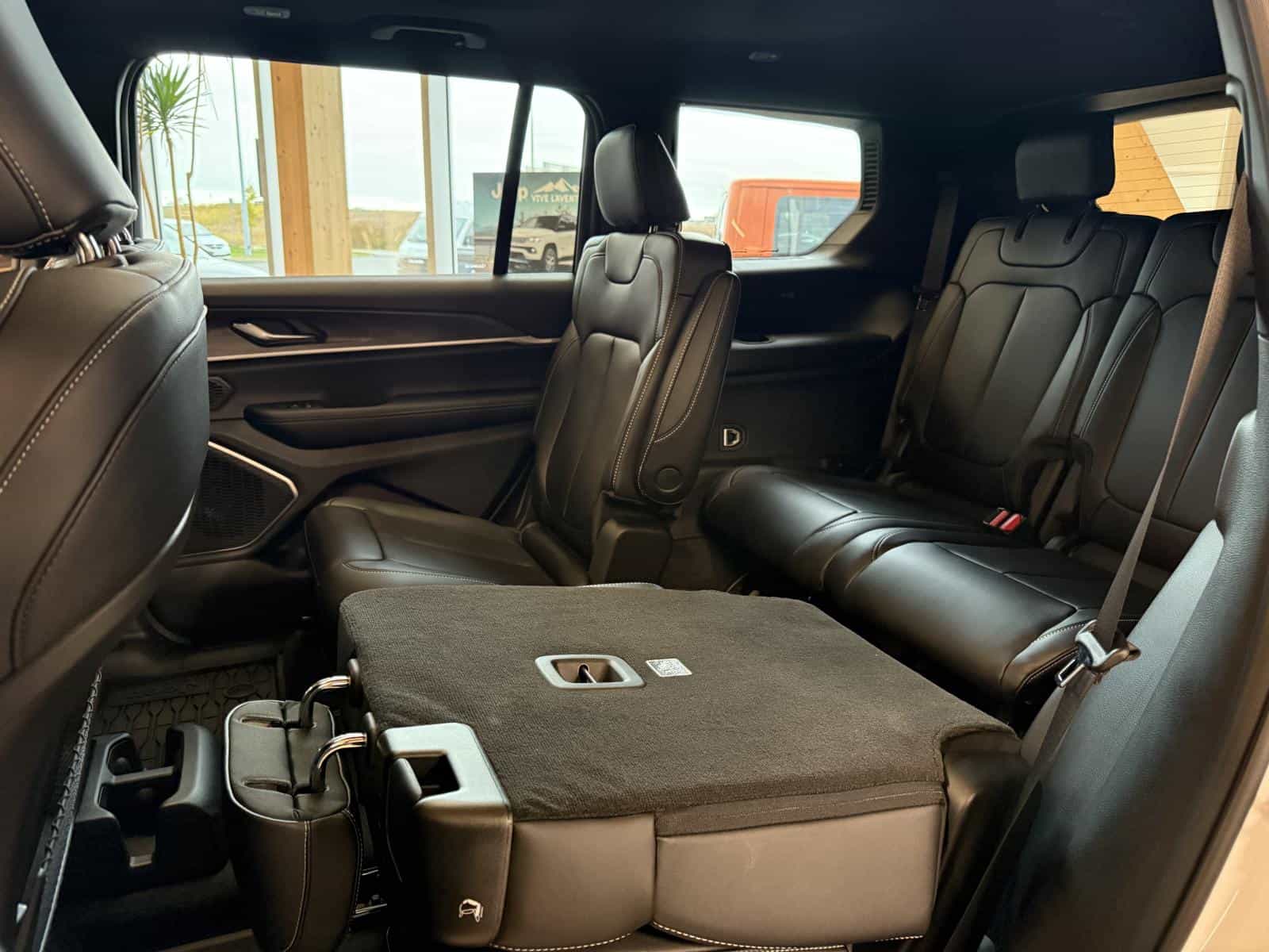 2025 Jeep Grand Cherokee L Limited - Image 6