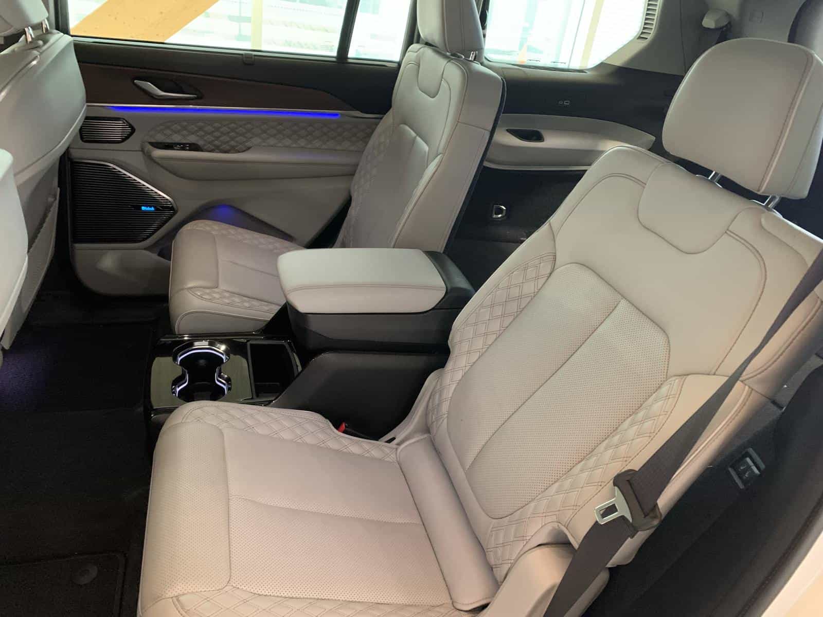 2021 Jeep Grand Cherokee L Summit Summit - Image 10