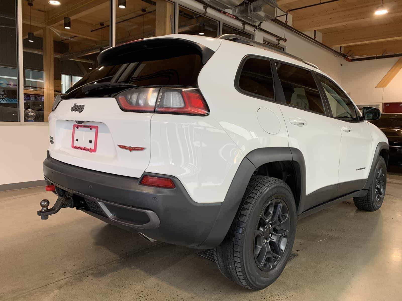 2021 Jeep Cherokee Trailhawk - Image 3