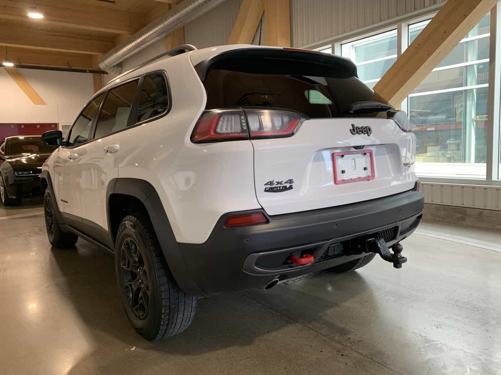 2021 Jeep Cherokee Trailhawk - Image 2