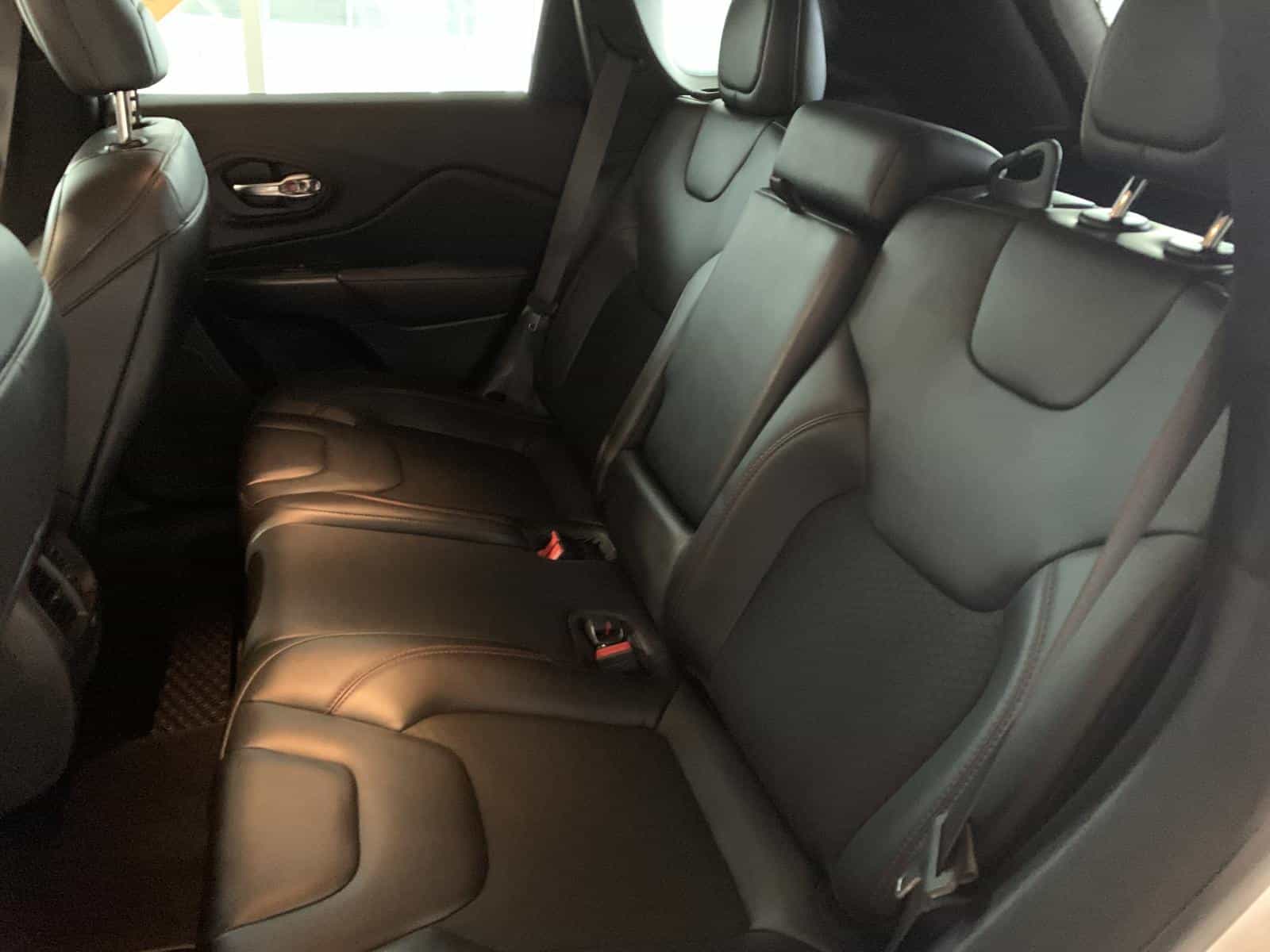 2021 Jeep Cherokee Trailhawk - Image 11