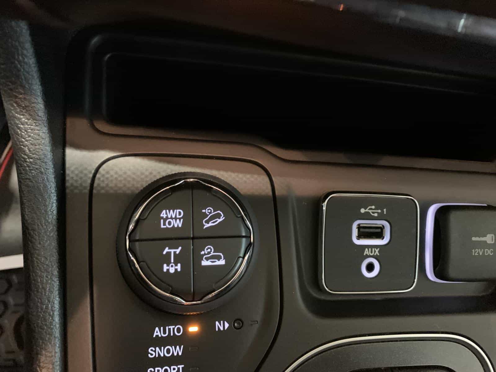 2021 Jeep Cherokee Trailhawk - Image 17