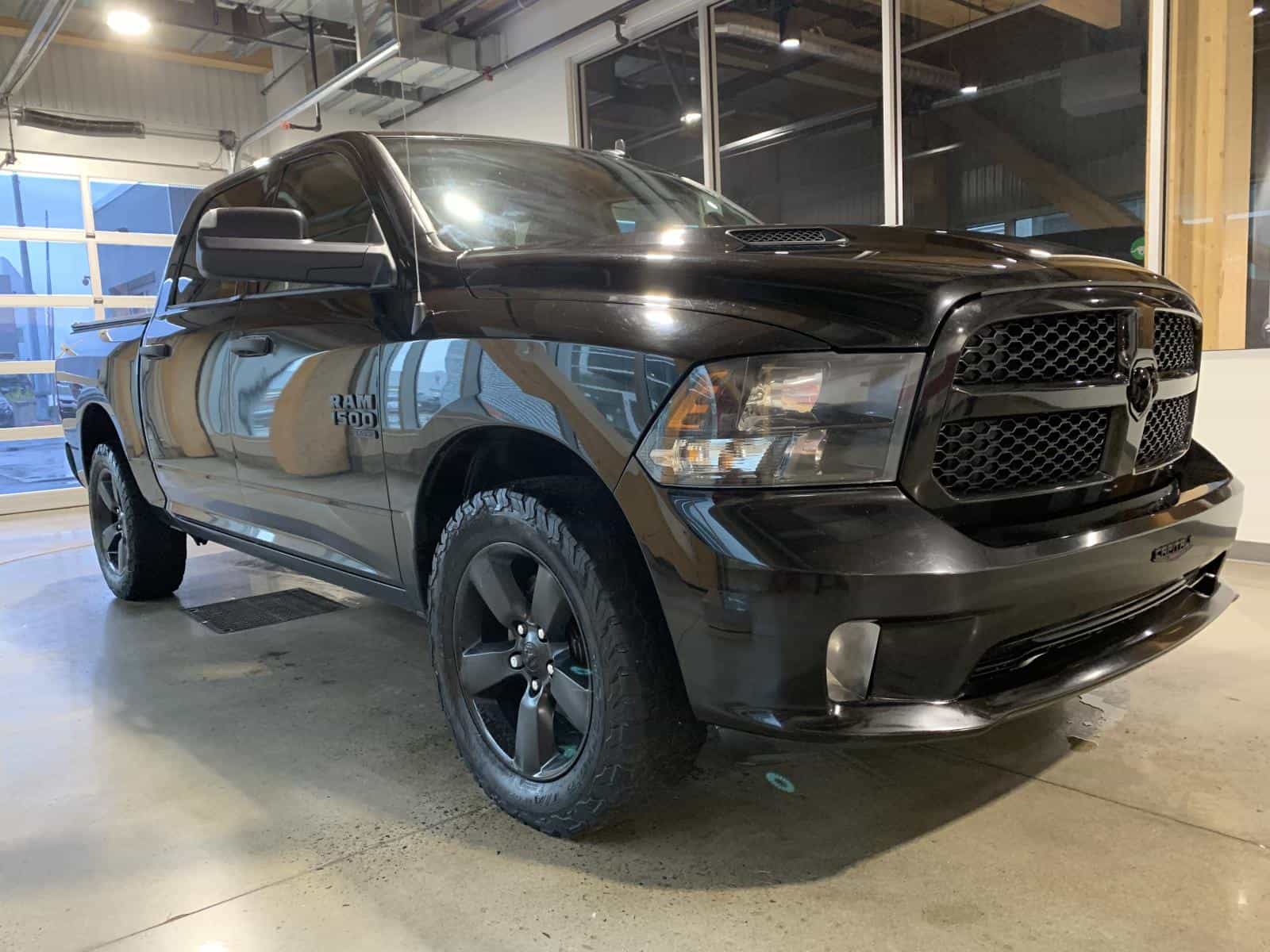 2021 RAM 1500 CLASSIC TRADESMAN Express - Image 4