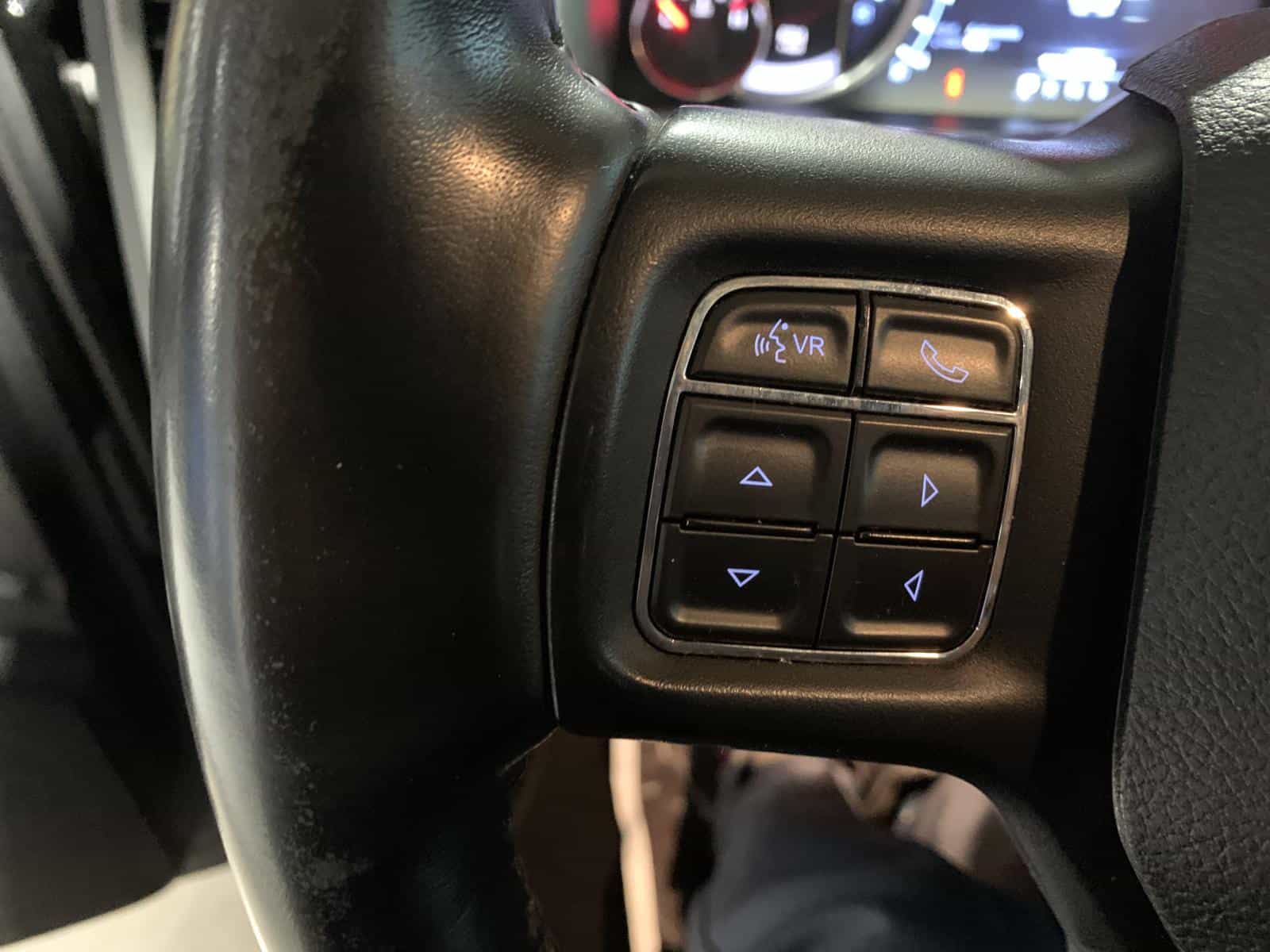 2021 RAM 1500 CLASSIC TRADESMAN Express - Image 19