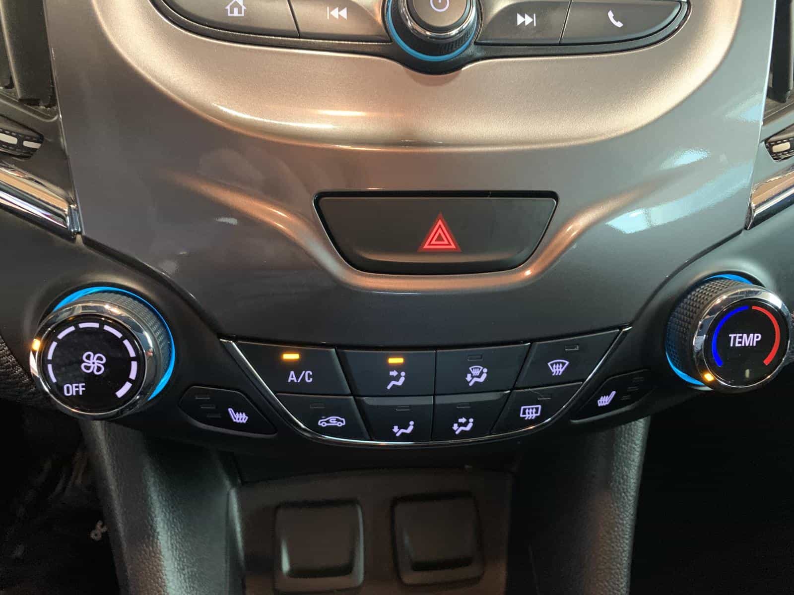 2018 Chevrolet CRUZE LT LT - Image 16