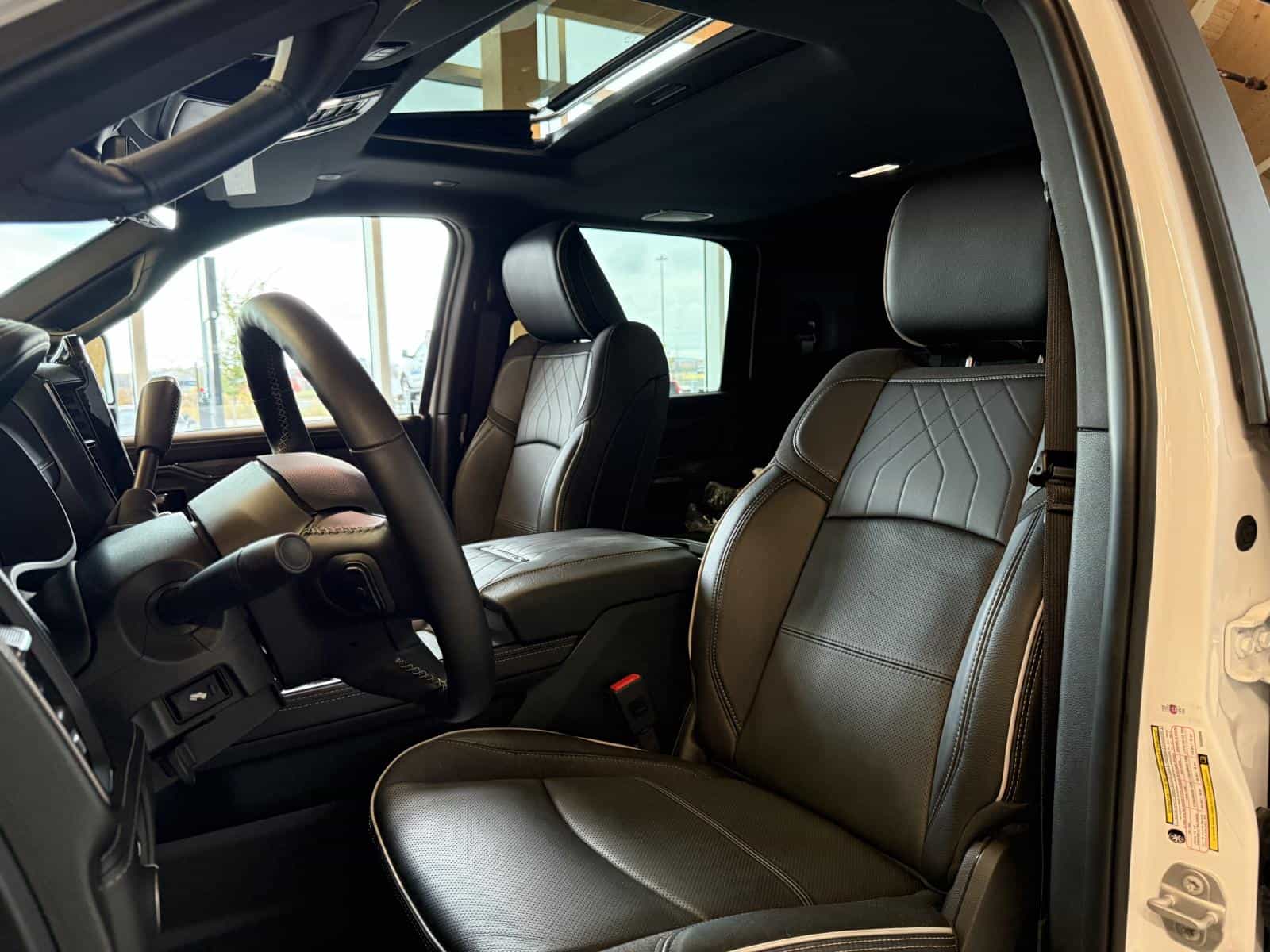 Image 6 RAM 2500 Limited 2026