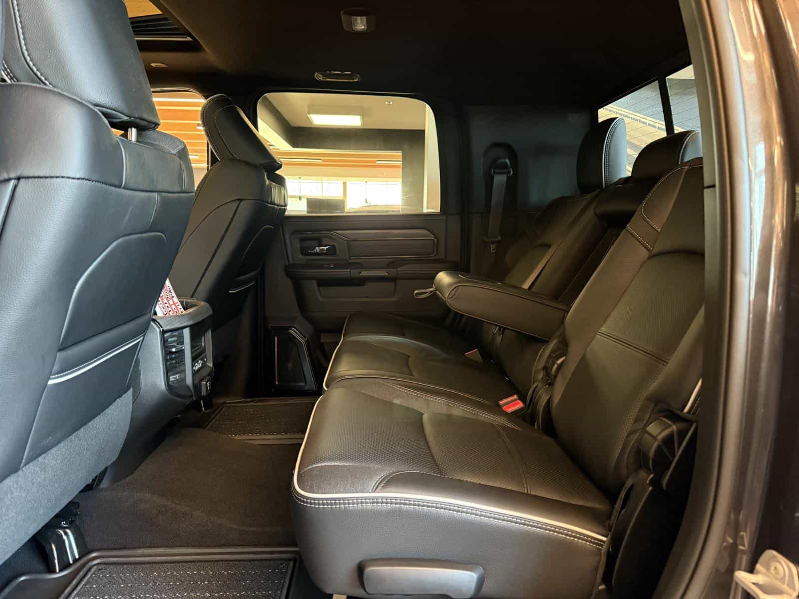 Image 7 RAM 2500 Limited 2026