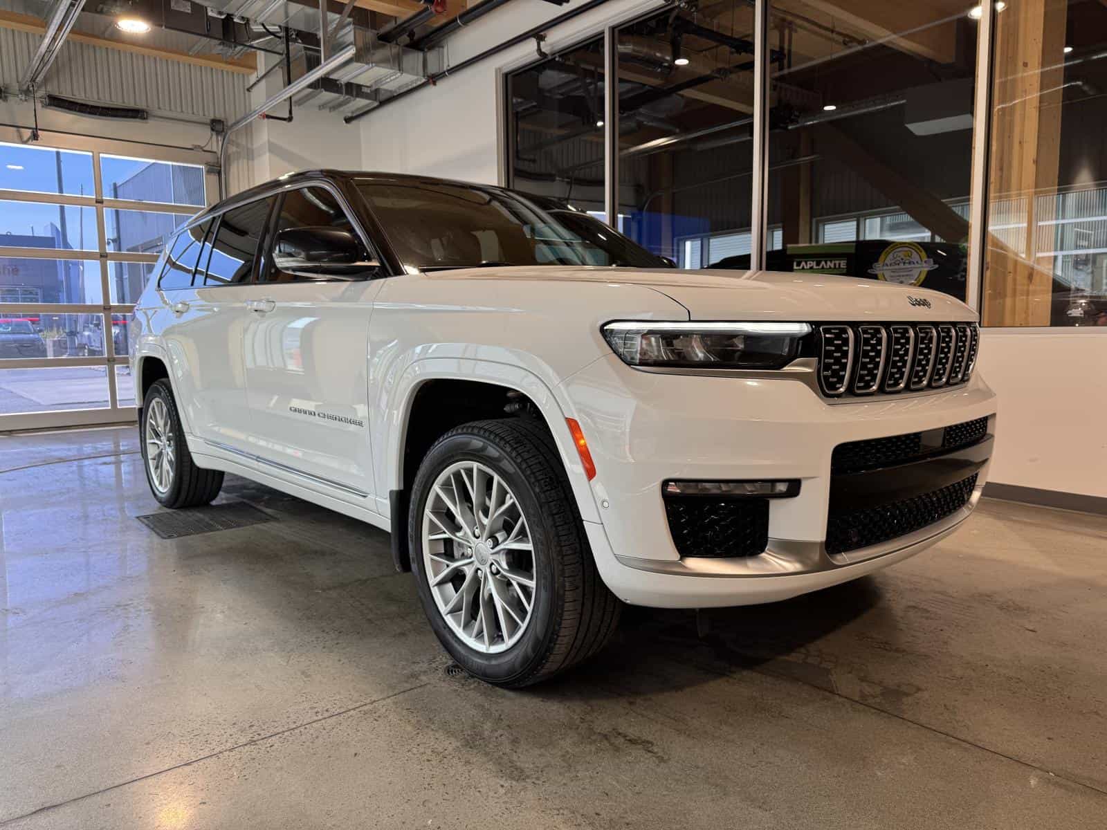 Image 5 Jeep Grand Cherokee L Summit 2022
