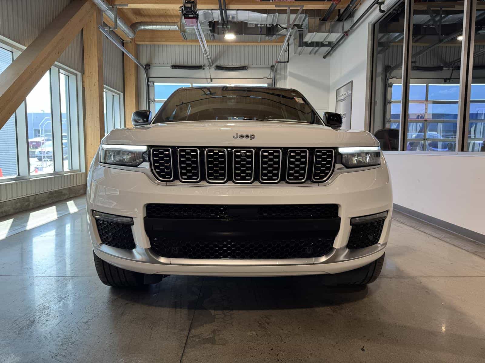 Image 6 Jeep Grand Cherokee L Summit 2022