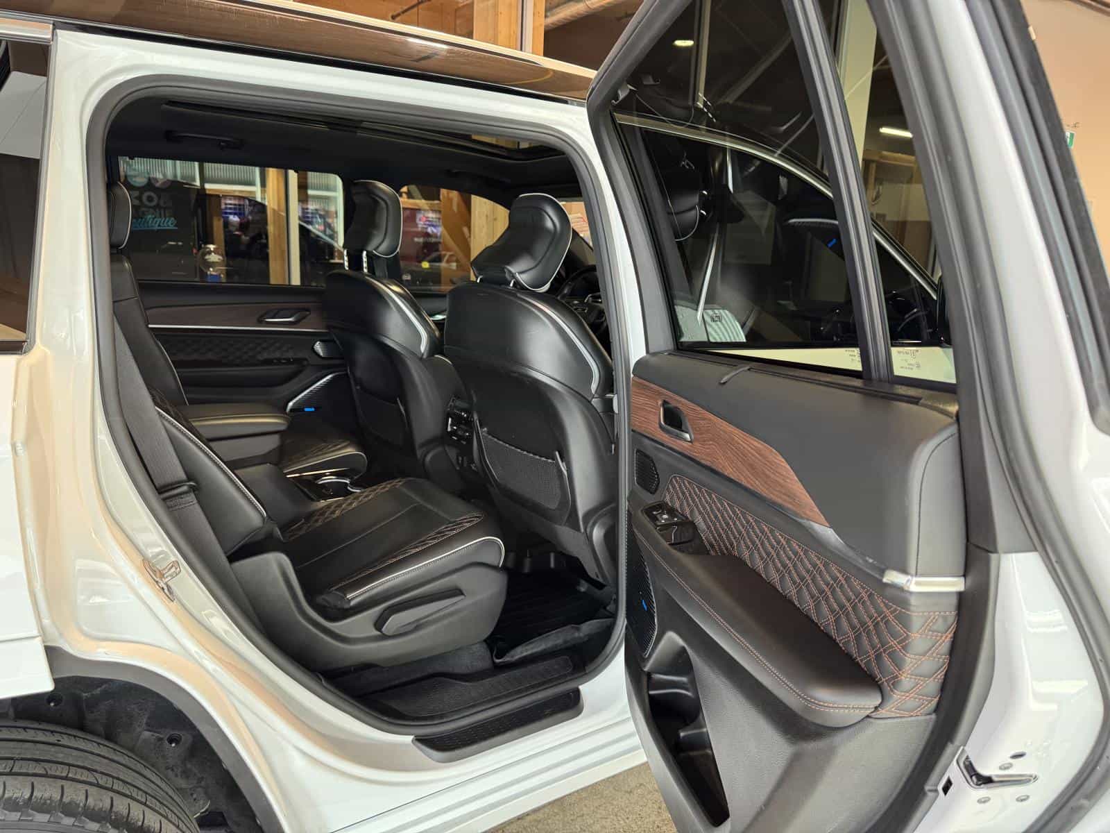 Image 10 Jeep Grand Cherokee L Summit 2022