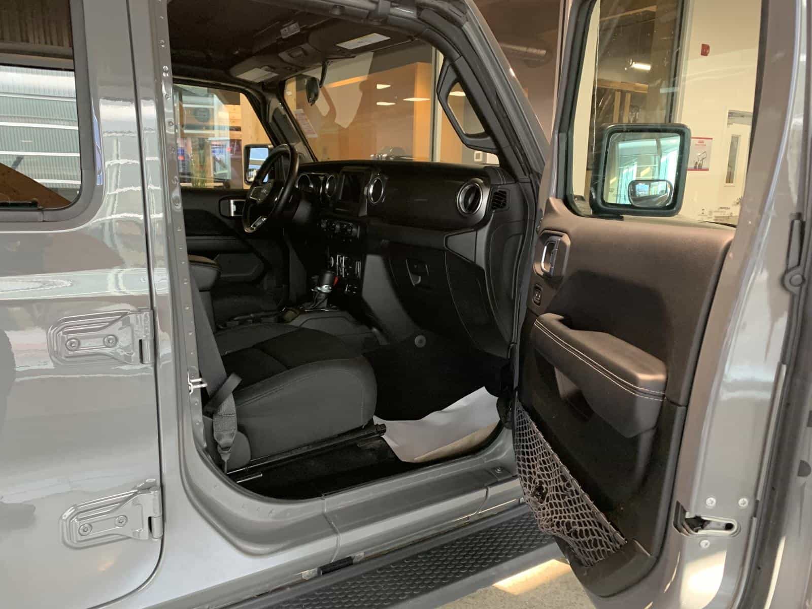 2021 Jeep WRANGLER UNLIMITED SAHARA Unlimited Sahara - Image 9