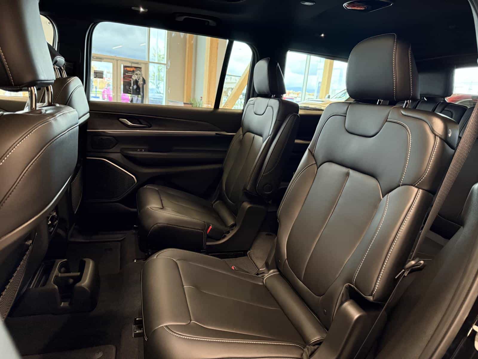 2025 Jeep Grand Cherokee L Limited - Image 7