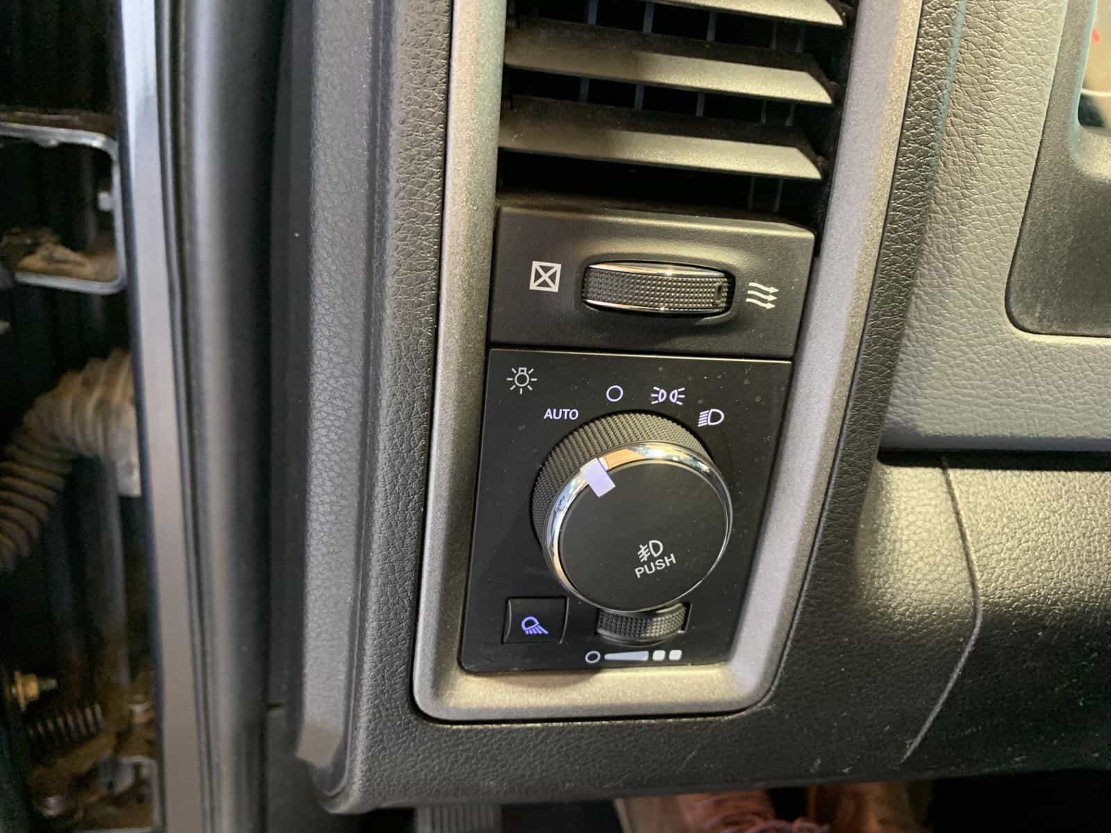 2020 RAM 1500 Classic Express - Image 18