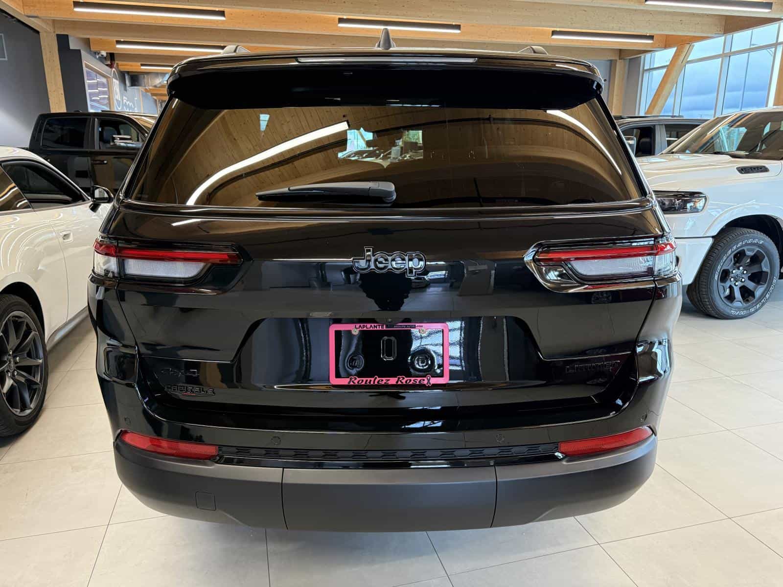 2025 Jeep Grand Cherokee L Limited - Image 4