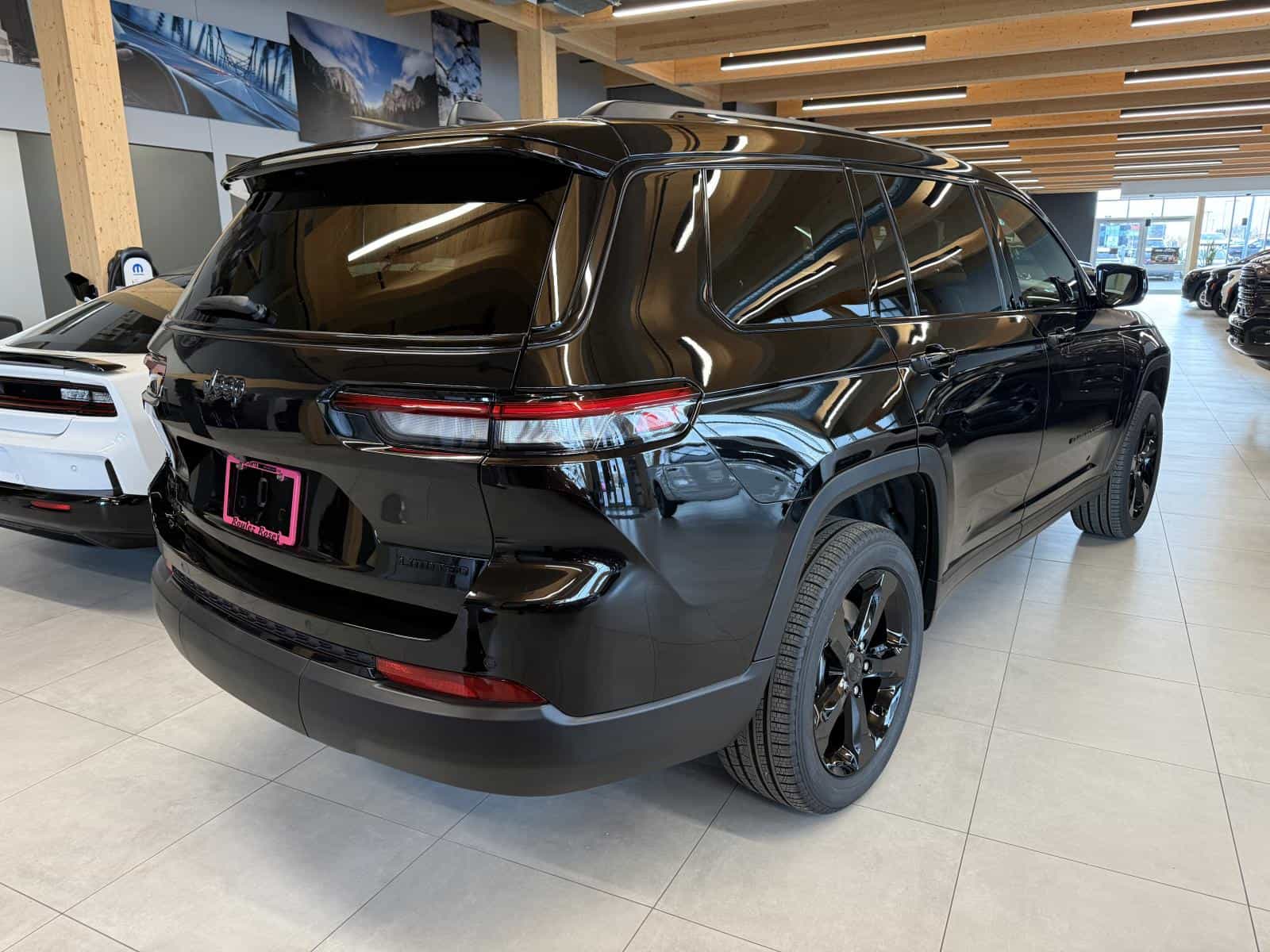 2025 Jeep Grand Cherokee L Limited - Image 5