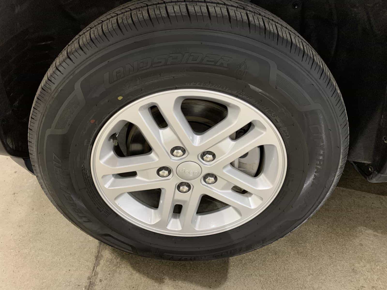 2023 Jeep GRAND CHEROKEE LAREDO/ALT Laredo - Image 7