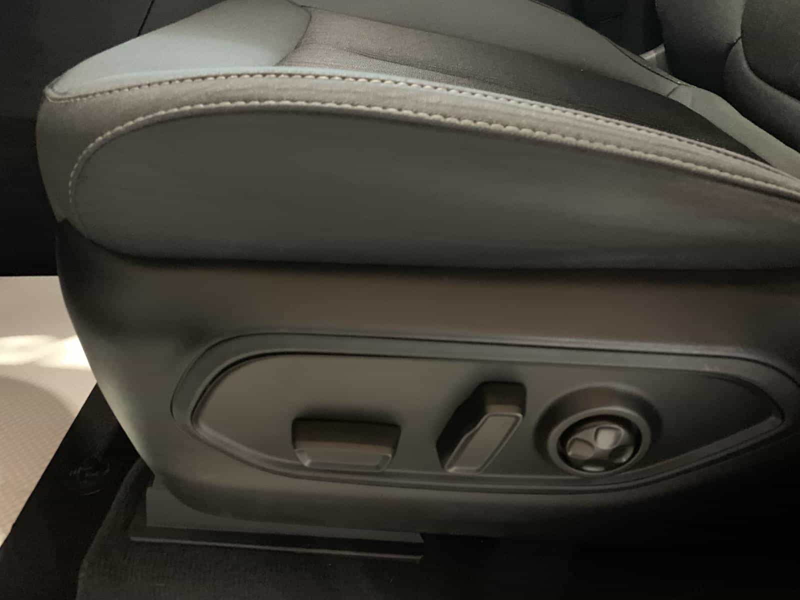 2023 Jeep GRAND CHEROKEE LAREDO/ALT Laredo - Image 12