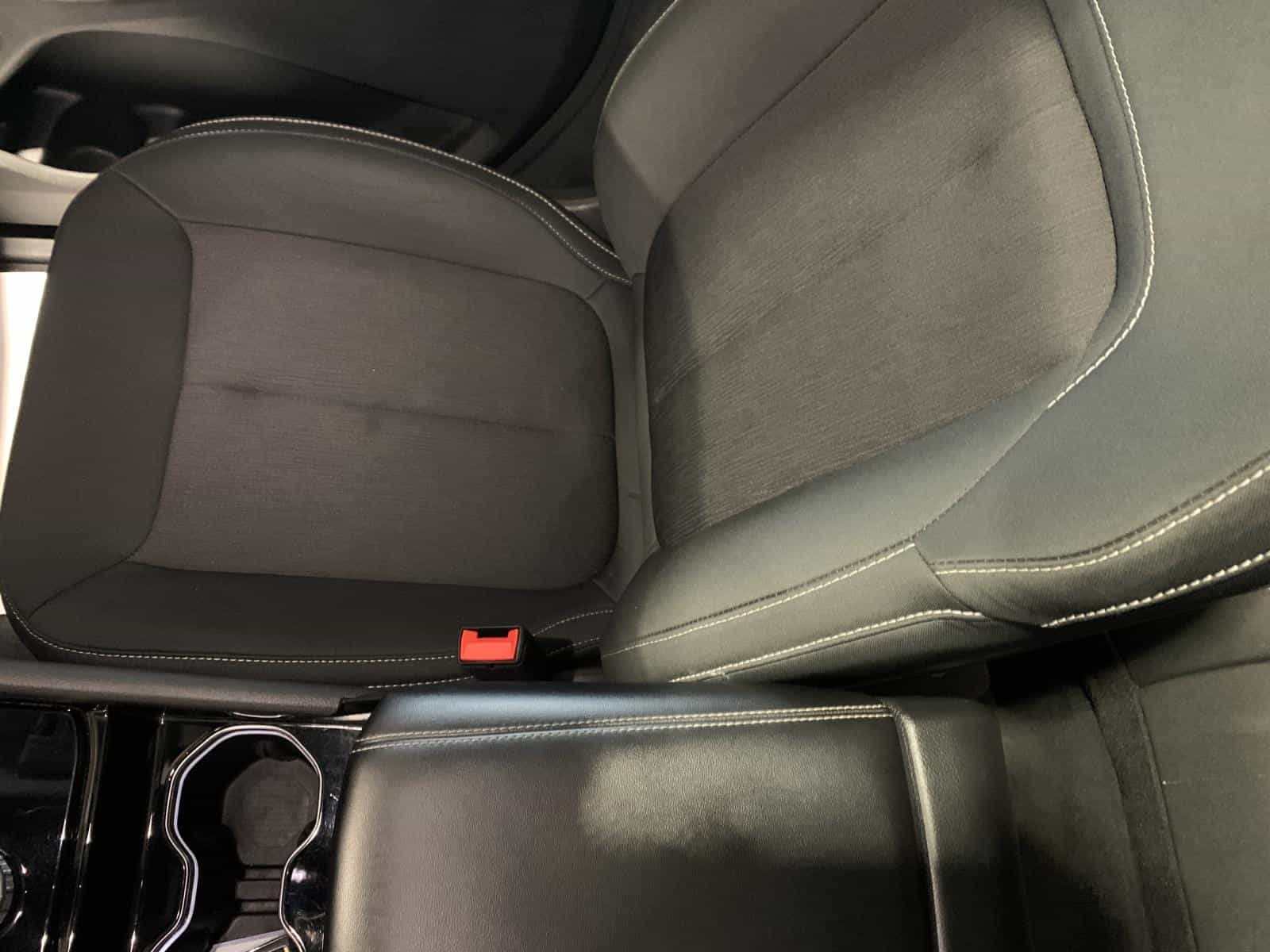 2023 Jeep GRAND CHEROKEE LAREDO/ALT Laredo - Image 26