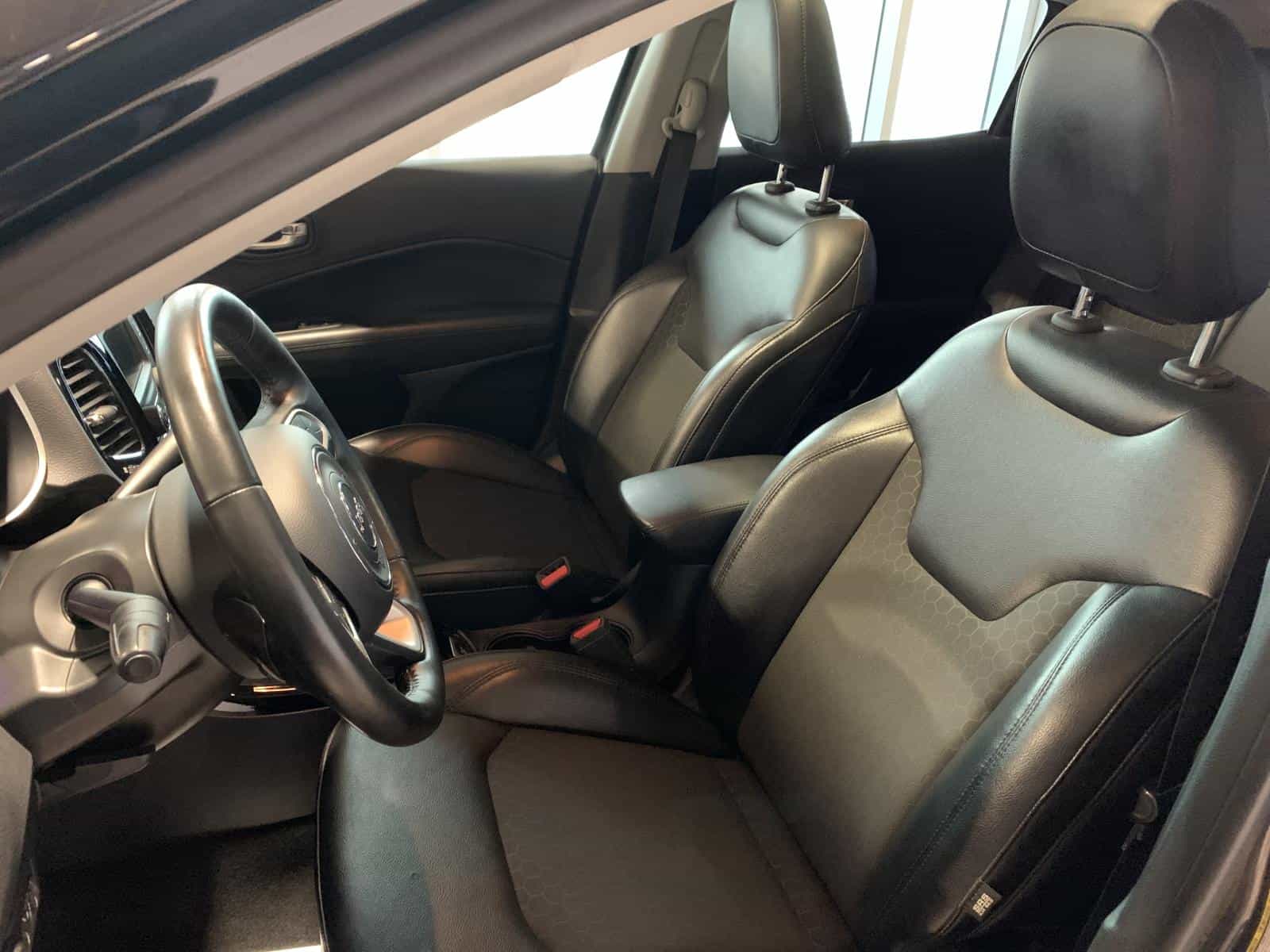 2018 Jeep Compass Latitude North - Image 10