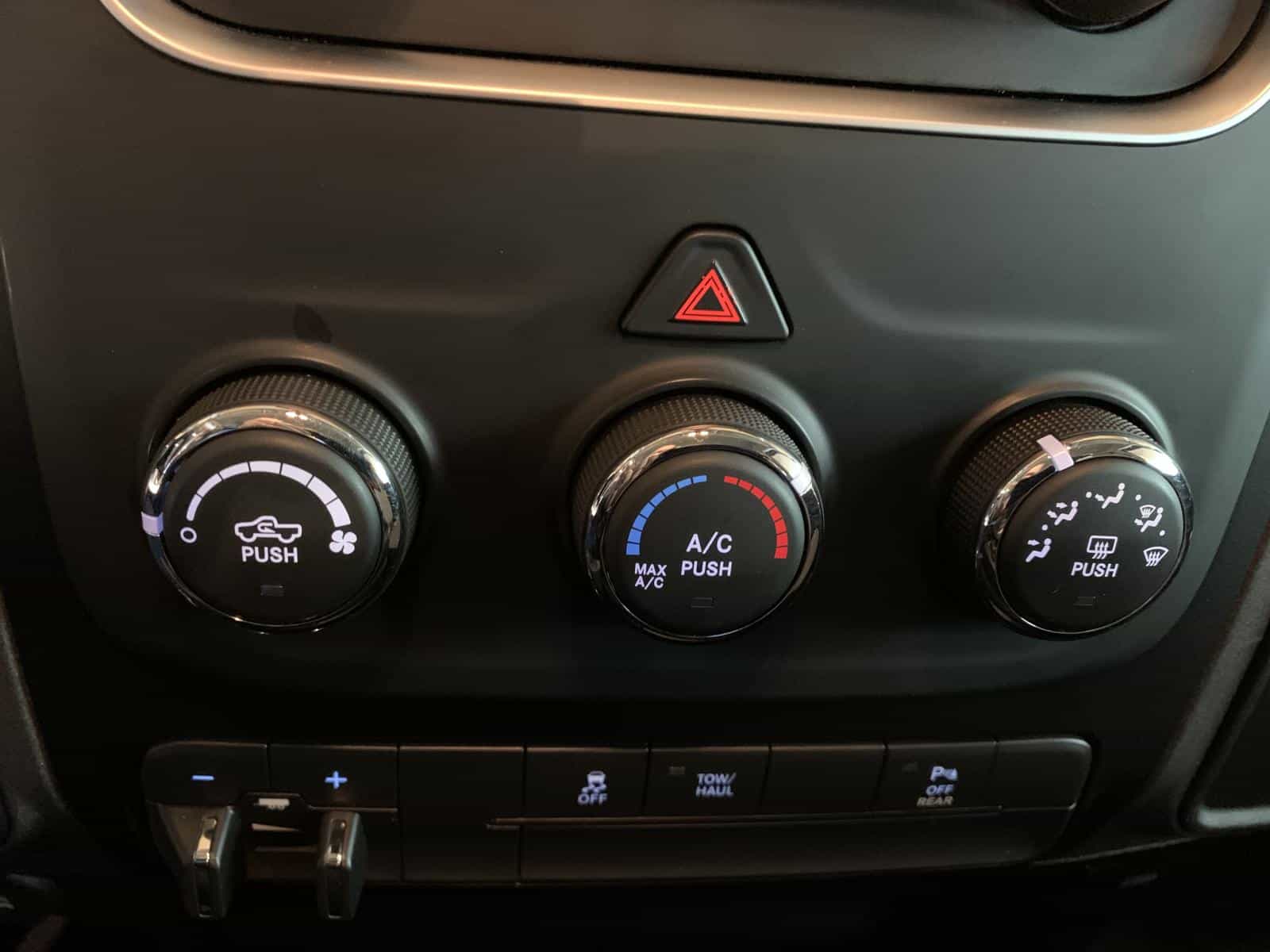 2022 RAM 1500 CLASSIC TRADESMAN Express - Image 15