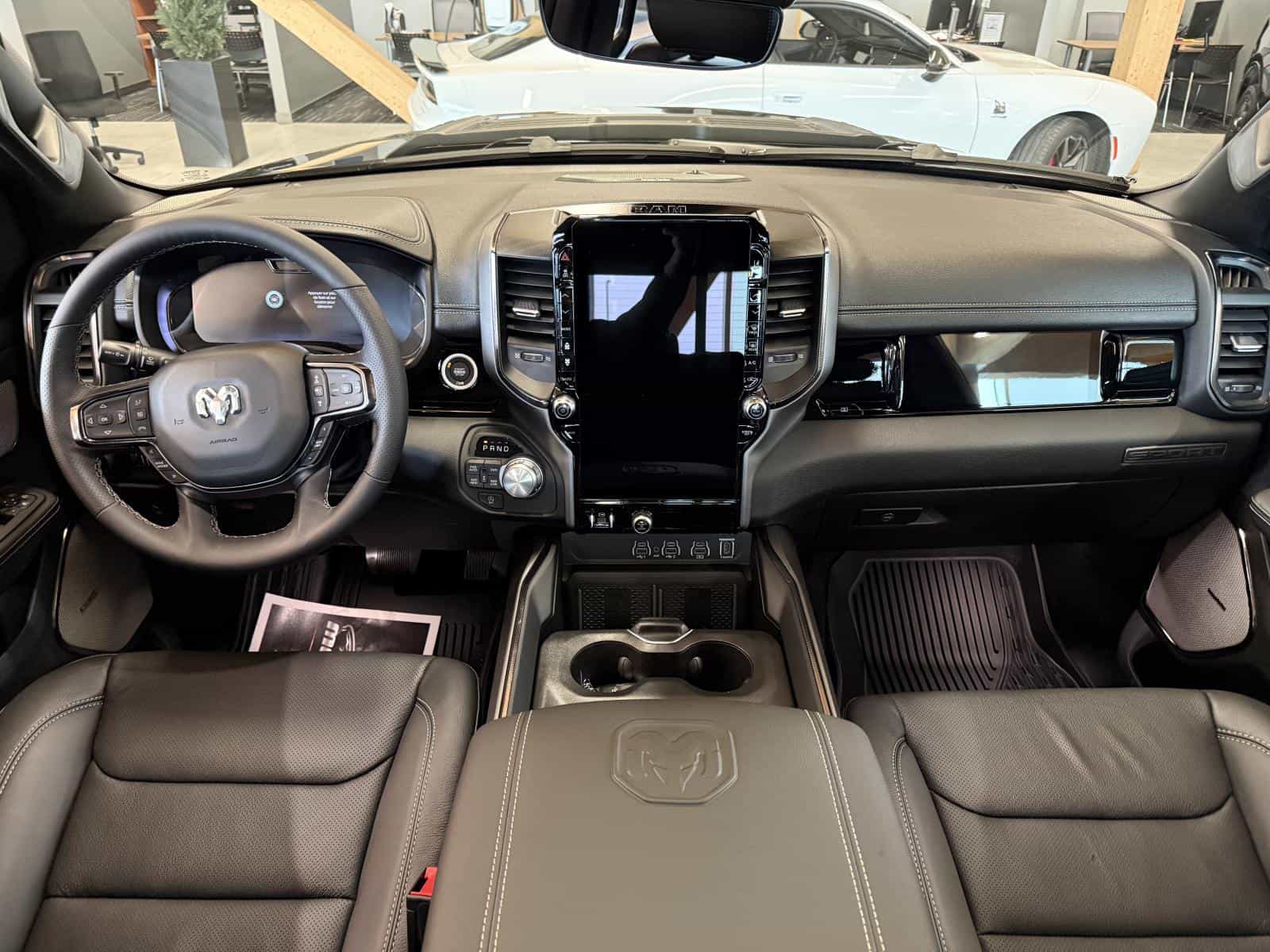 Image 13 RAM 1500 Sport 2026