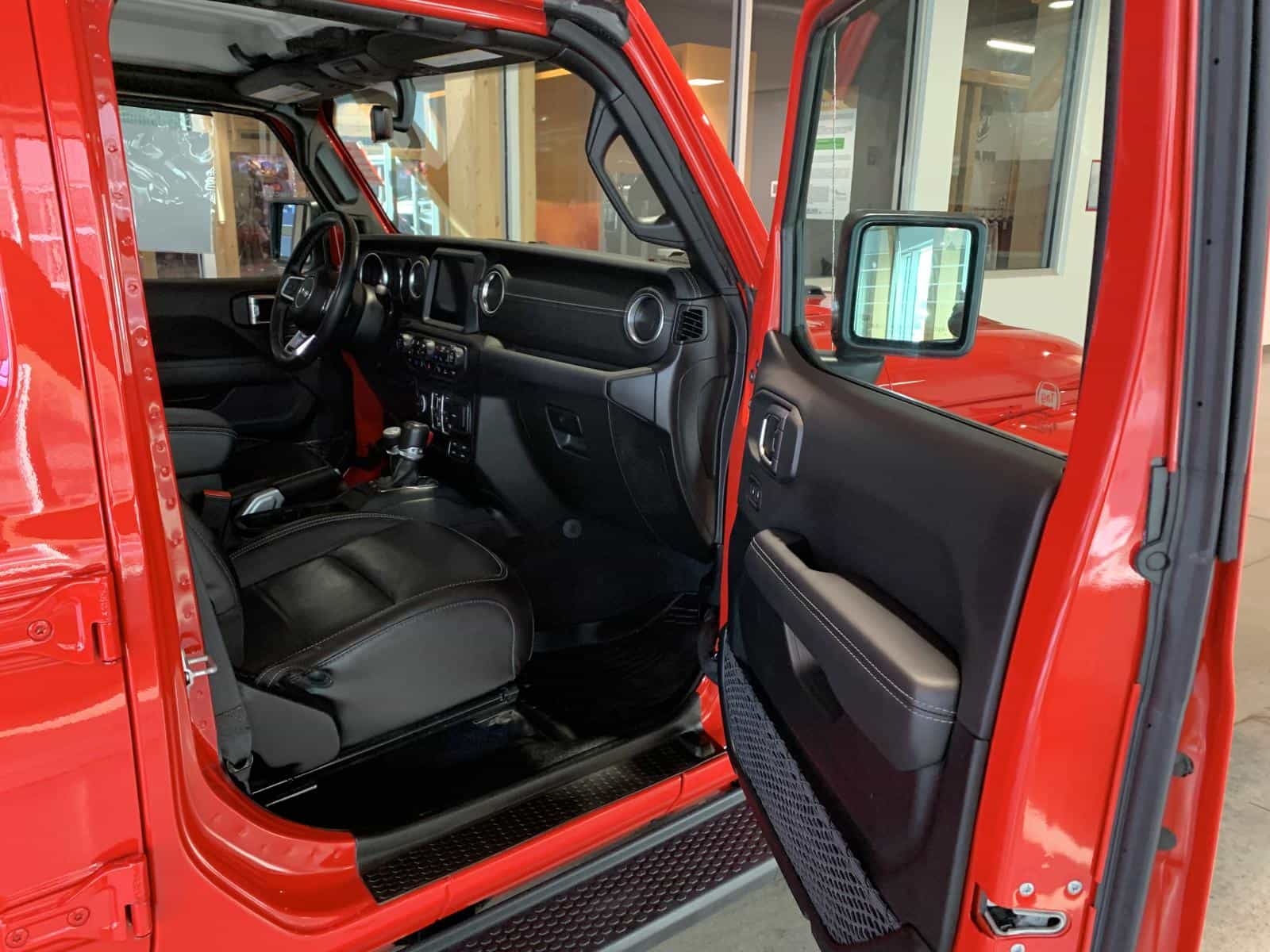 2021 Jeep WRANGLER UNLIMITED SAHARA 4xe Unlimited Sahara - Image 9