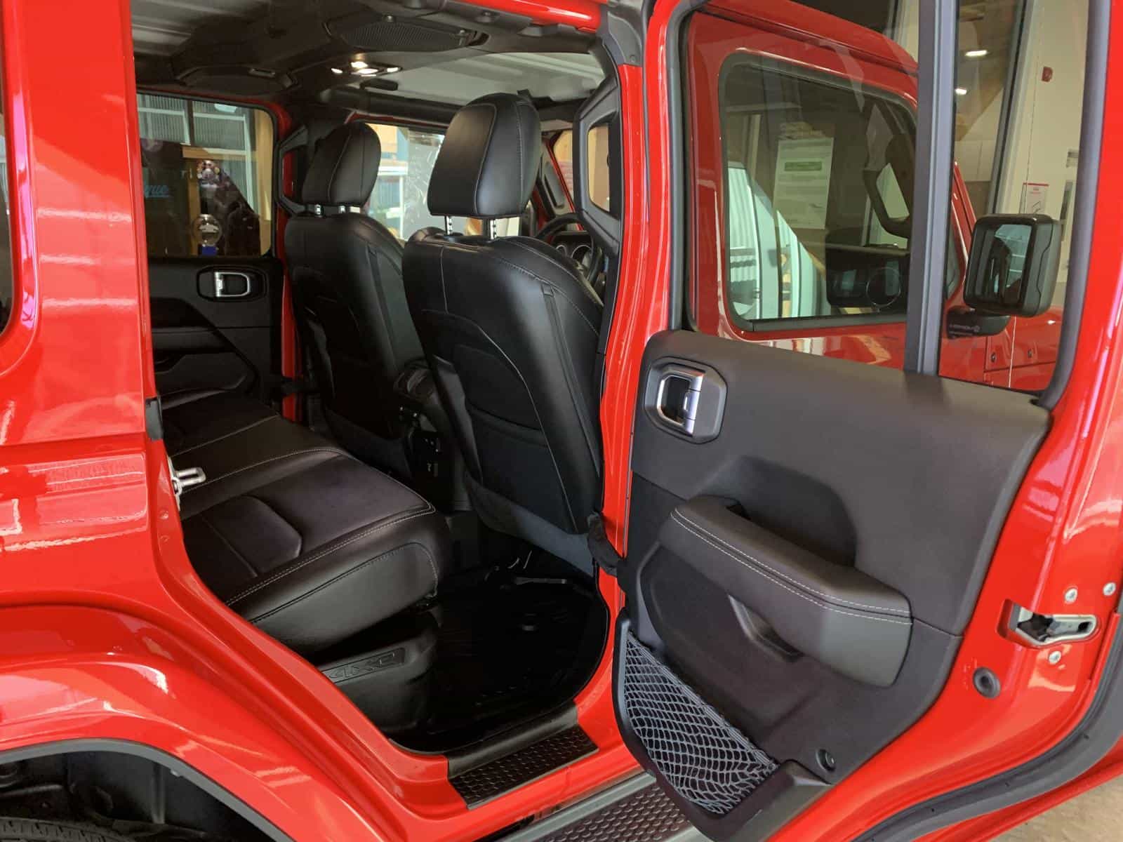 2021 Jeep WRANGLER UNLIMITED SAHARA 4xe Unlimited Sahara - Image 10