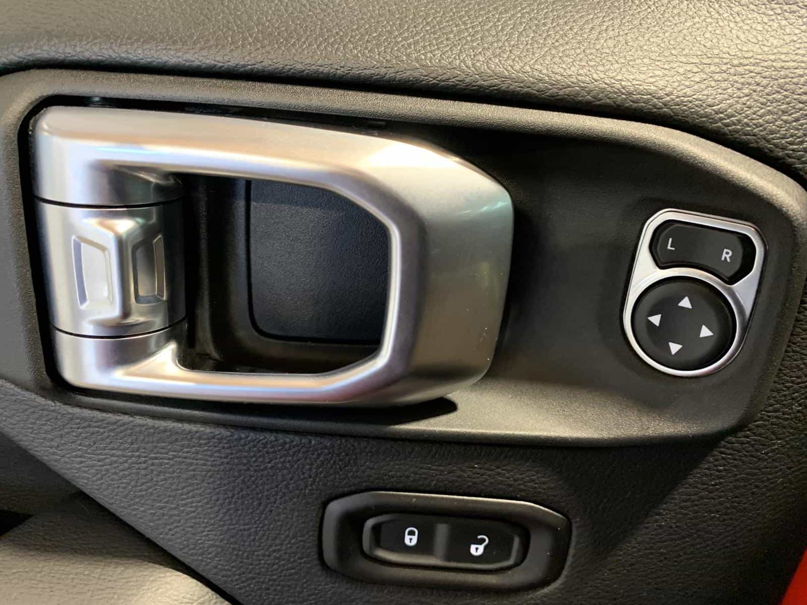 2021 Jeep WRANGLER UNLIMITED SAHARA 4xe Unlimited Sahara - Image 27