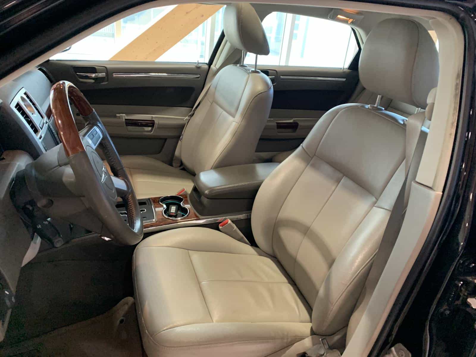 2009 Chrysler 300 Limited Limited - Image 11