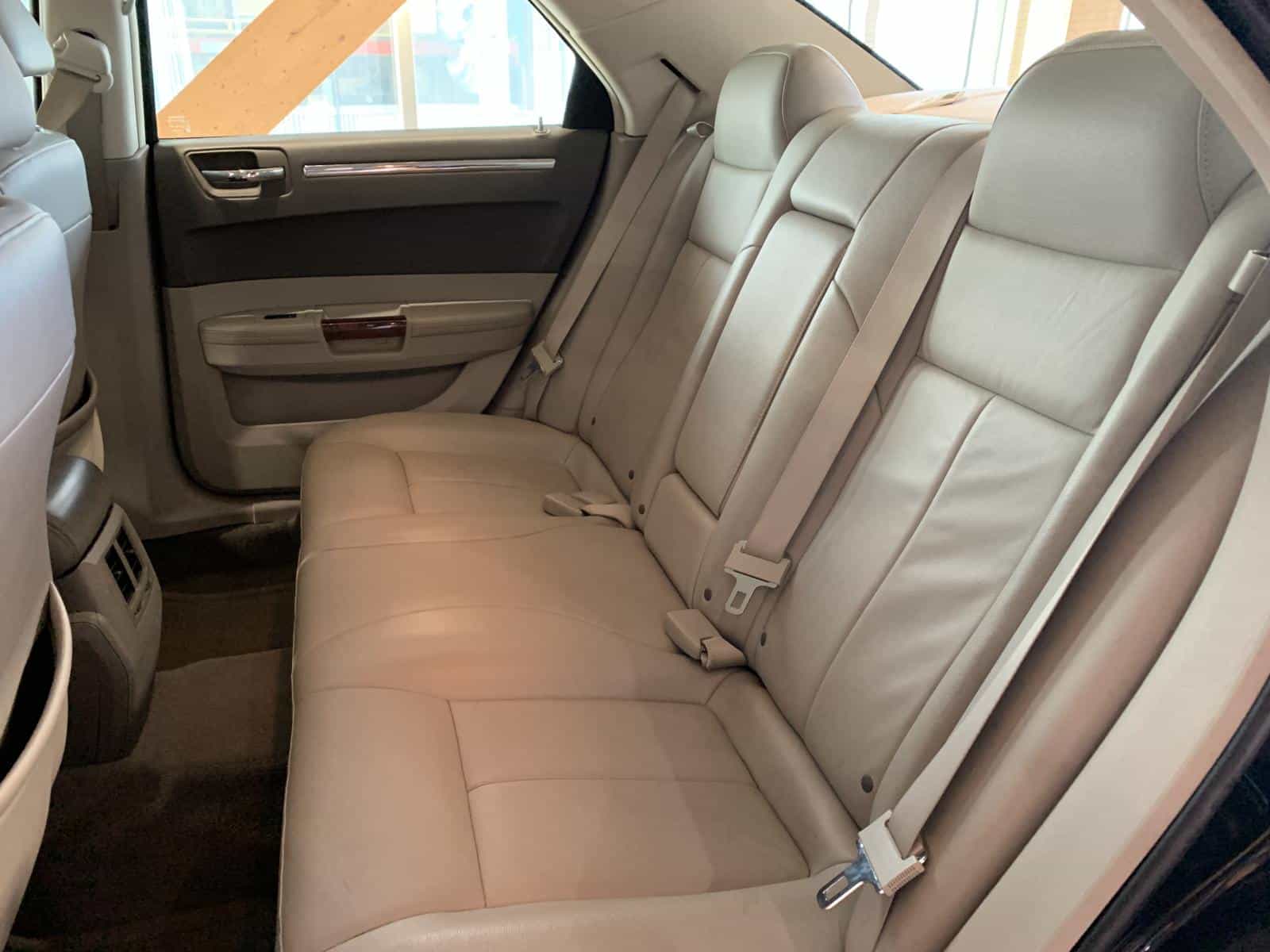 2009 Chrysler 300 Limited Limited - Image 13