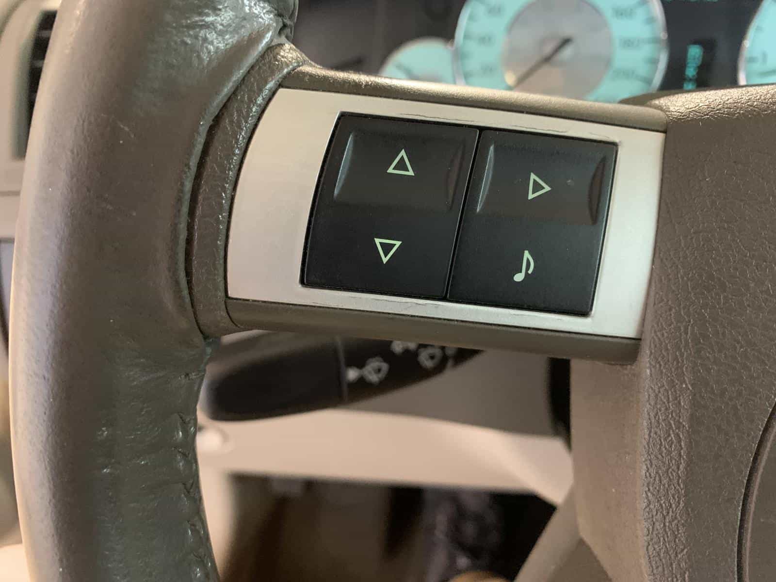 2009 Chrysler 300 Limited Limited - Image 19