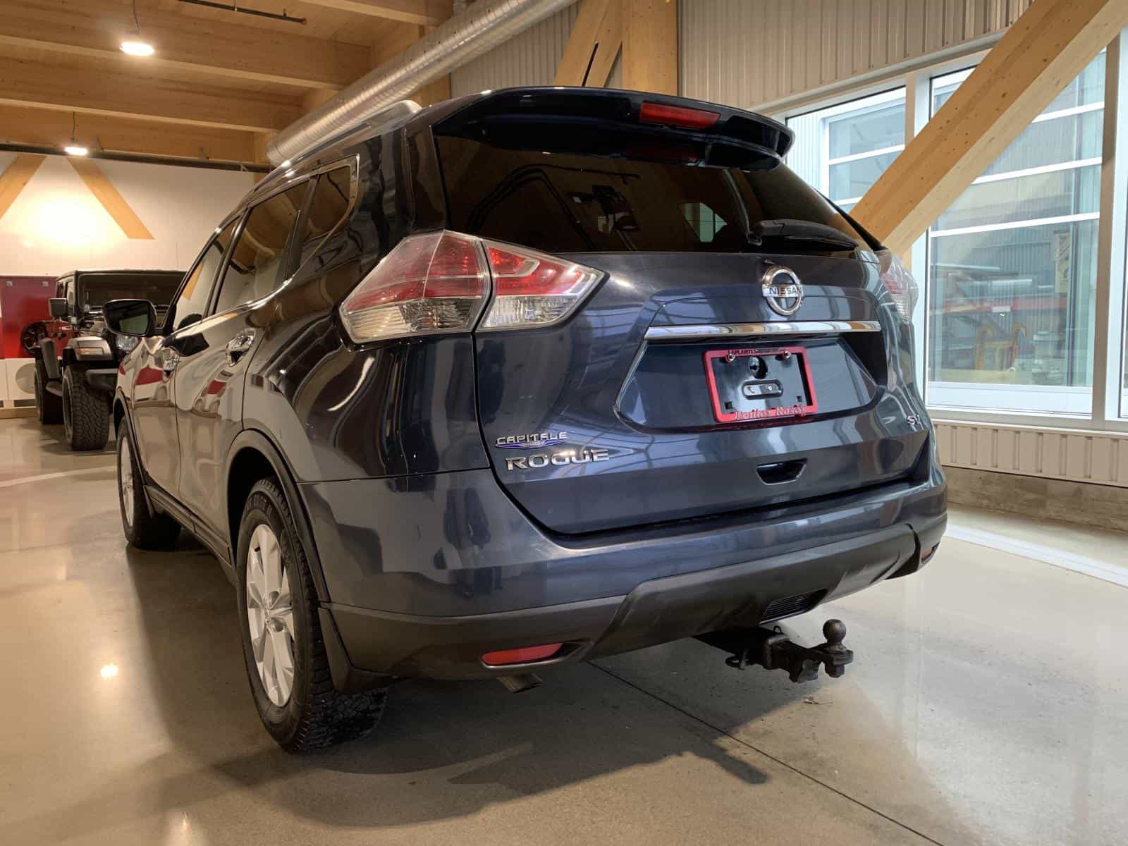 2016 Nissan ROGUE S/SL/SV Noir - Image 2