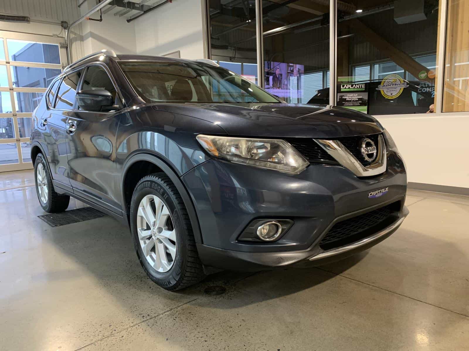 2016 Nissan ROGUE S/SL/SV Noir - Image 4