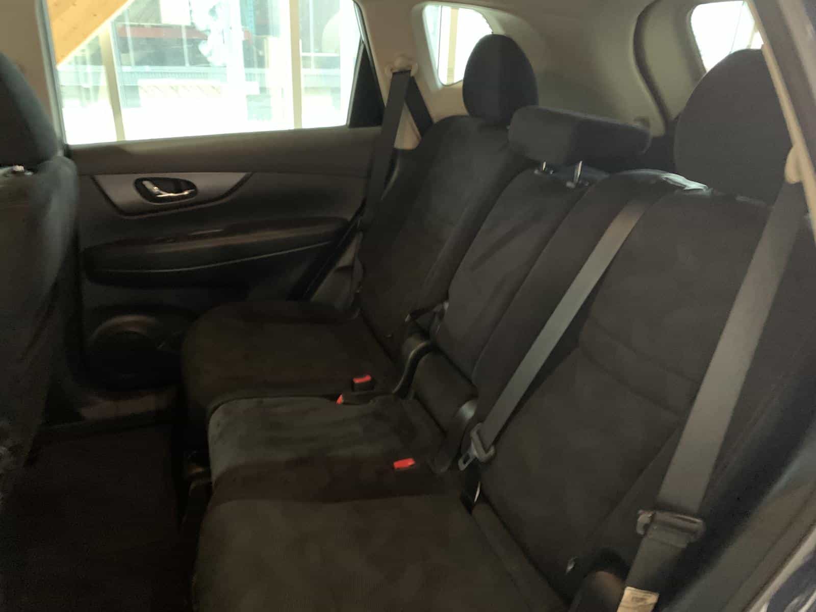 2016 Nissan ROGUE S/SL/SV Noir - Image 12