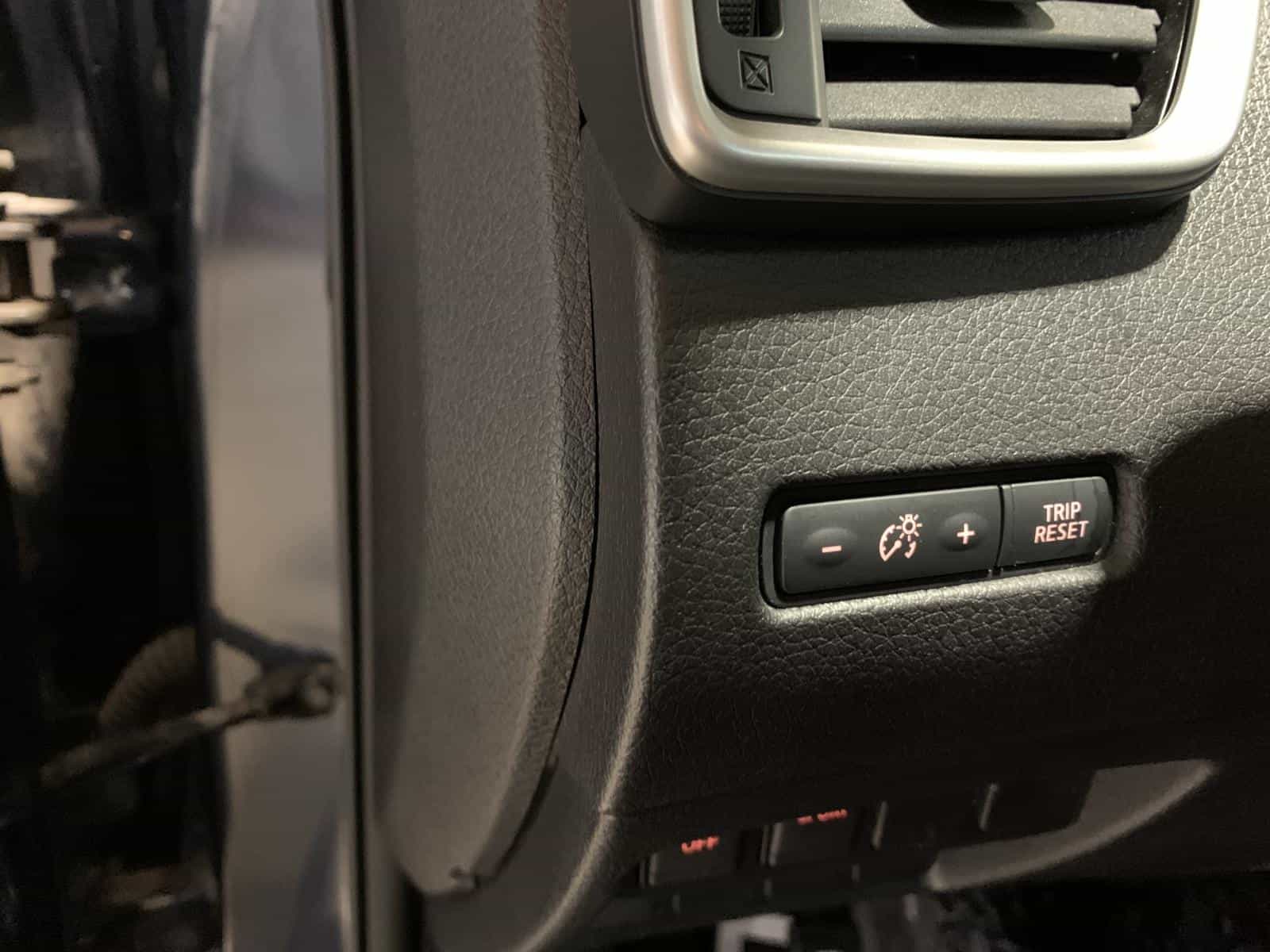 2016 Nissan ROGUE S/SL/SV Noir - Image 19