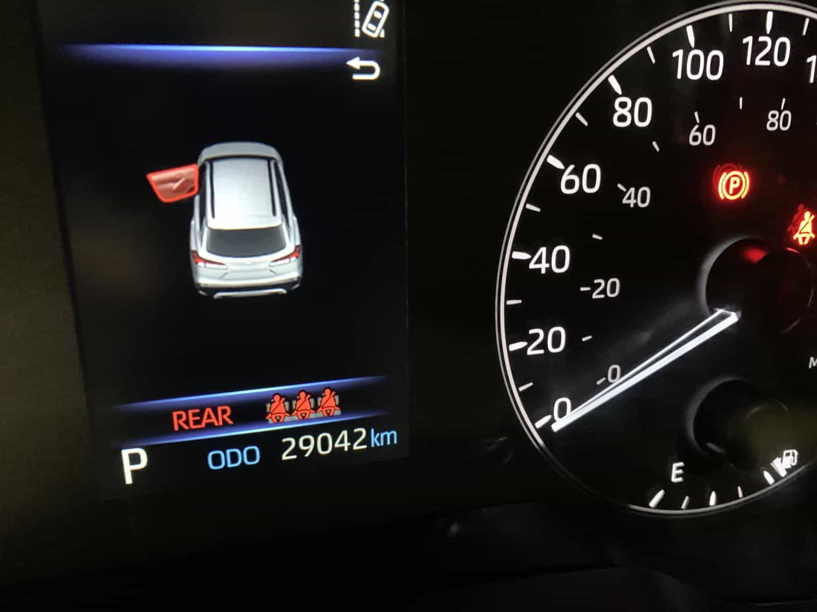 2023 Toyota Corolla Cross LE - Image 12