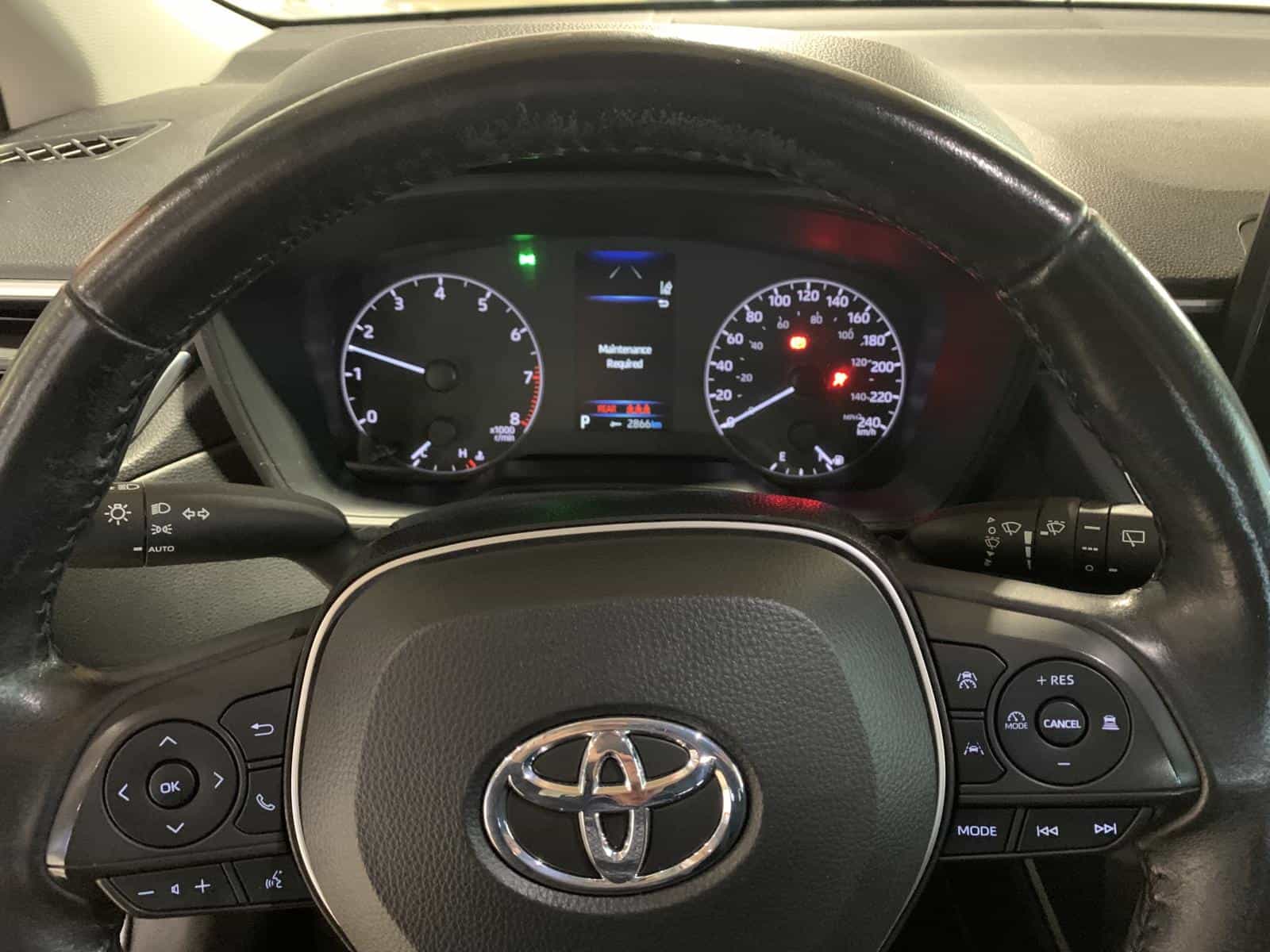 2023 Toyota Corolla Cross LE - Image 11